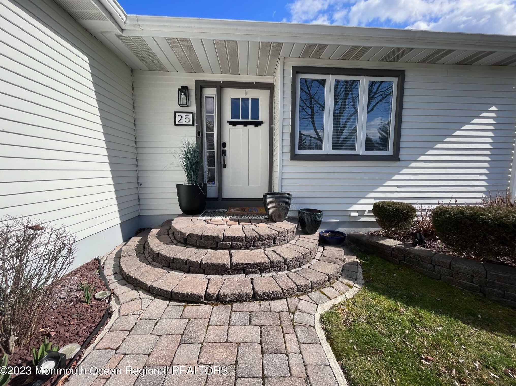 25 Long Rd, East Freehold, NJ 07728