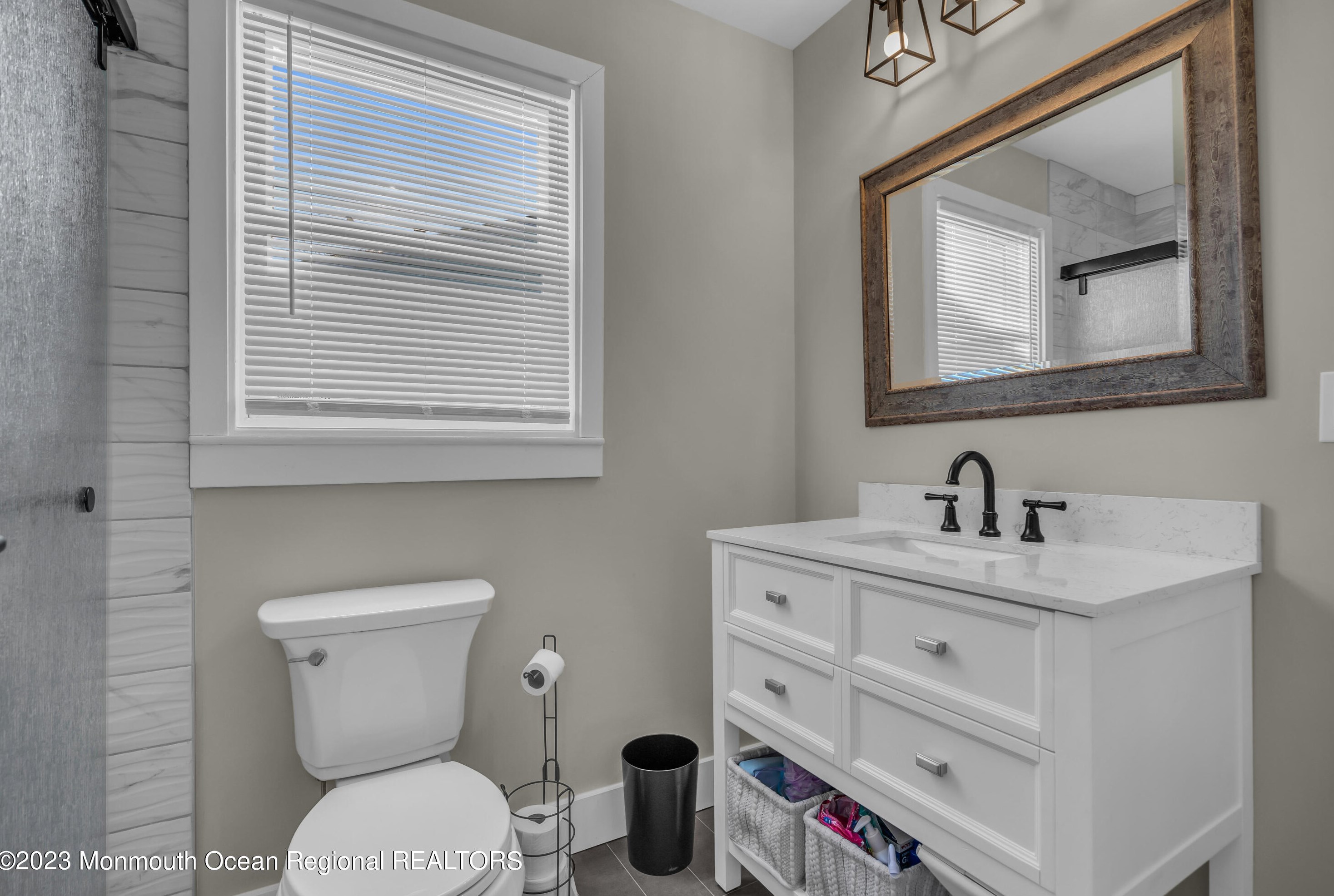 204 Lake Crystalbrook Dr, Tuckerton NJ  08087-1227 exterior