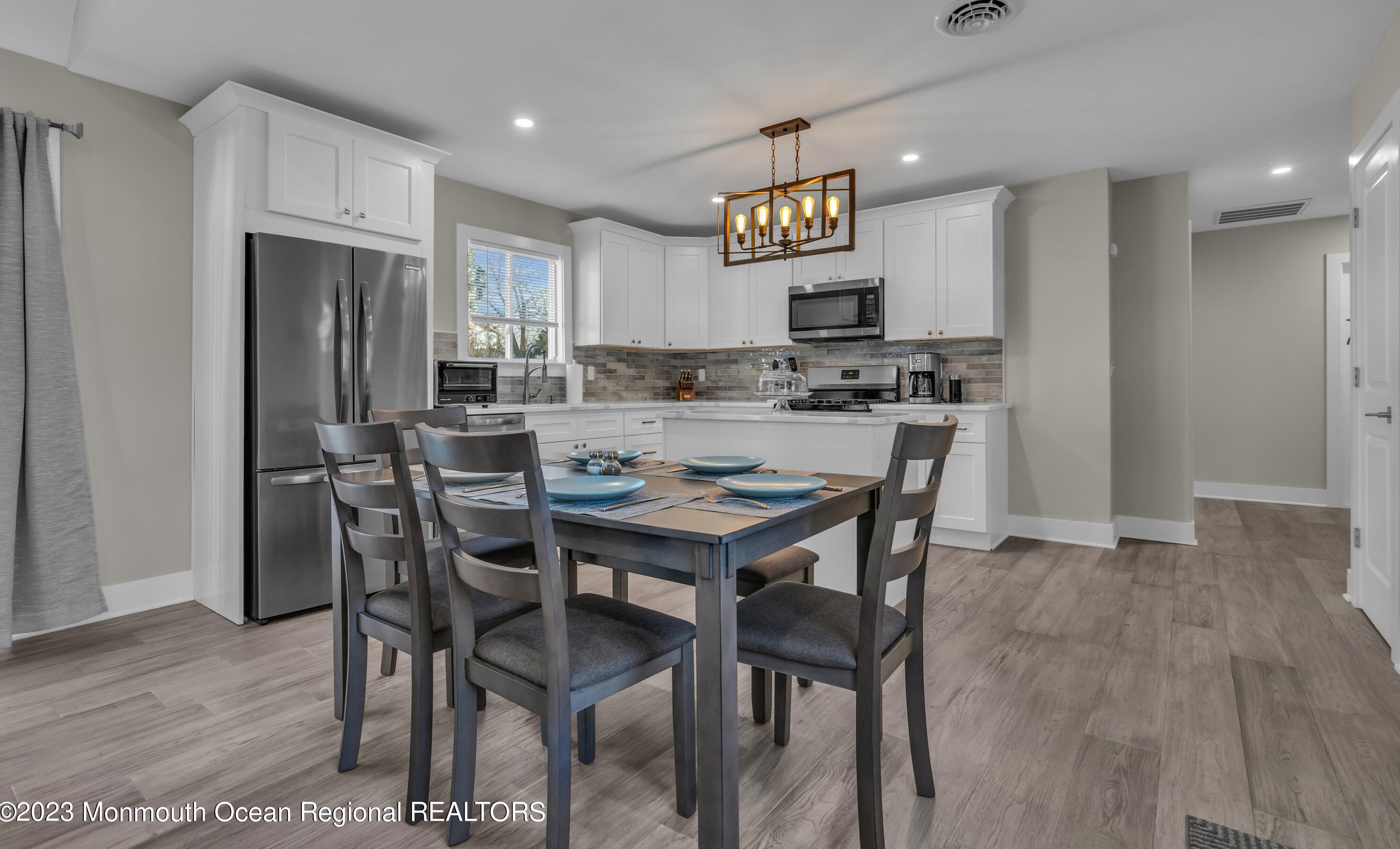 204 Lake Crystalbrook Dr, Tuckerton NJ  08087-1227 exterior