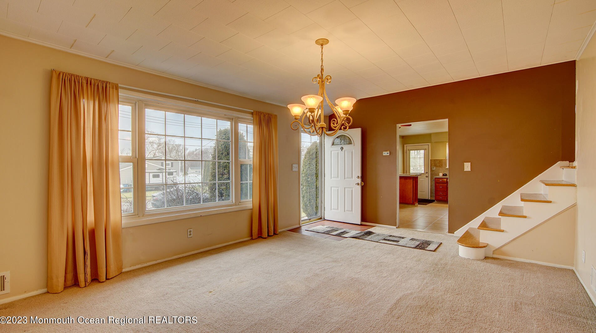 56 Coral Dr, Hazlet, NJ 07730