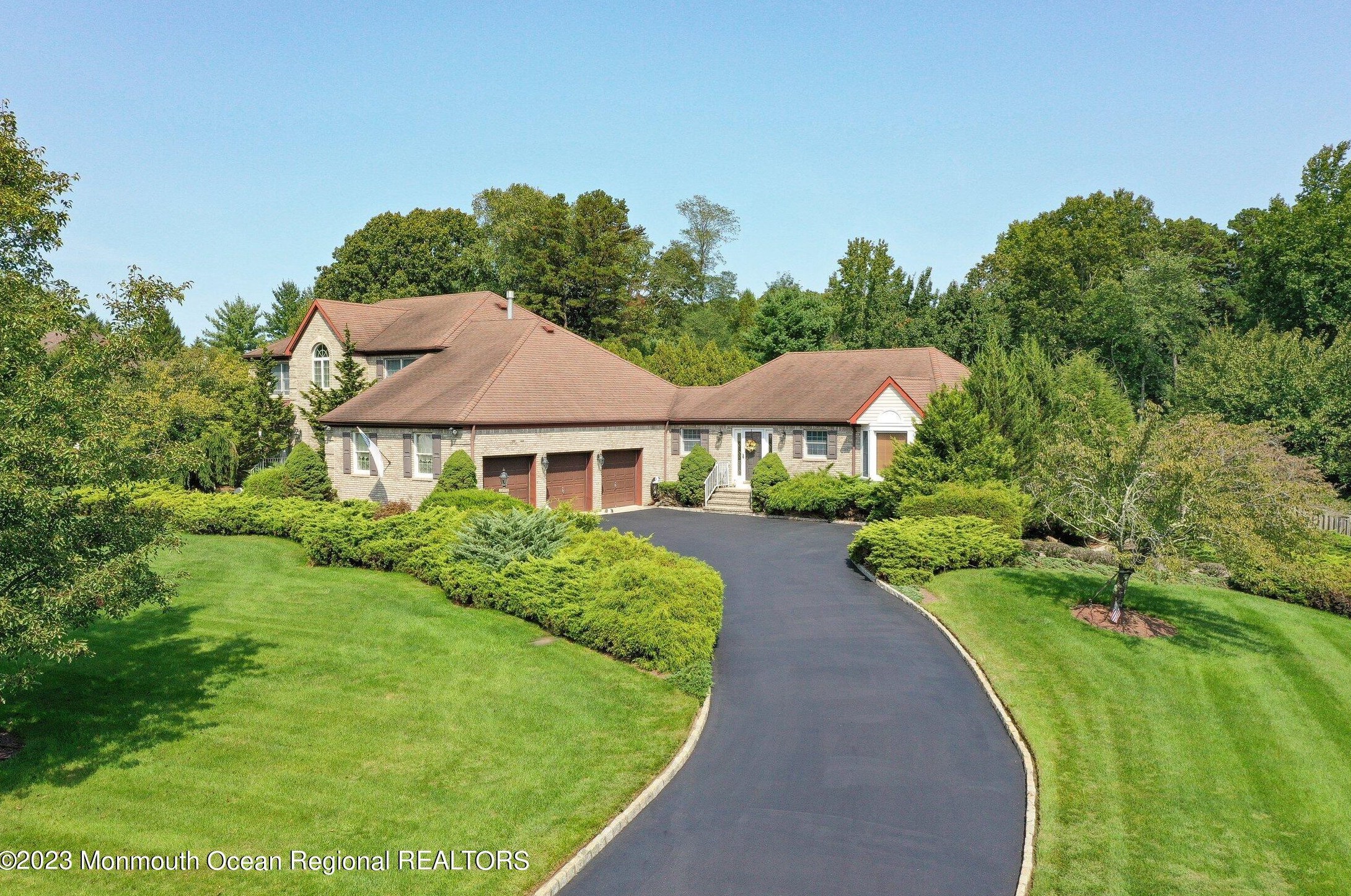 9 Seaman Rd, East Freehold, NJ 07728