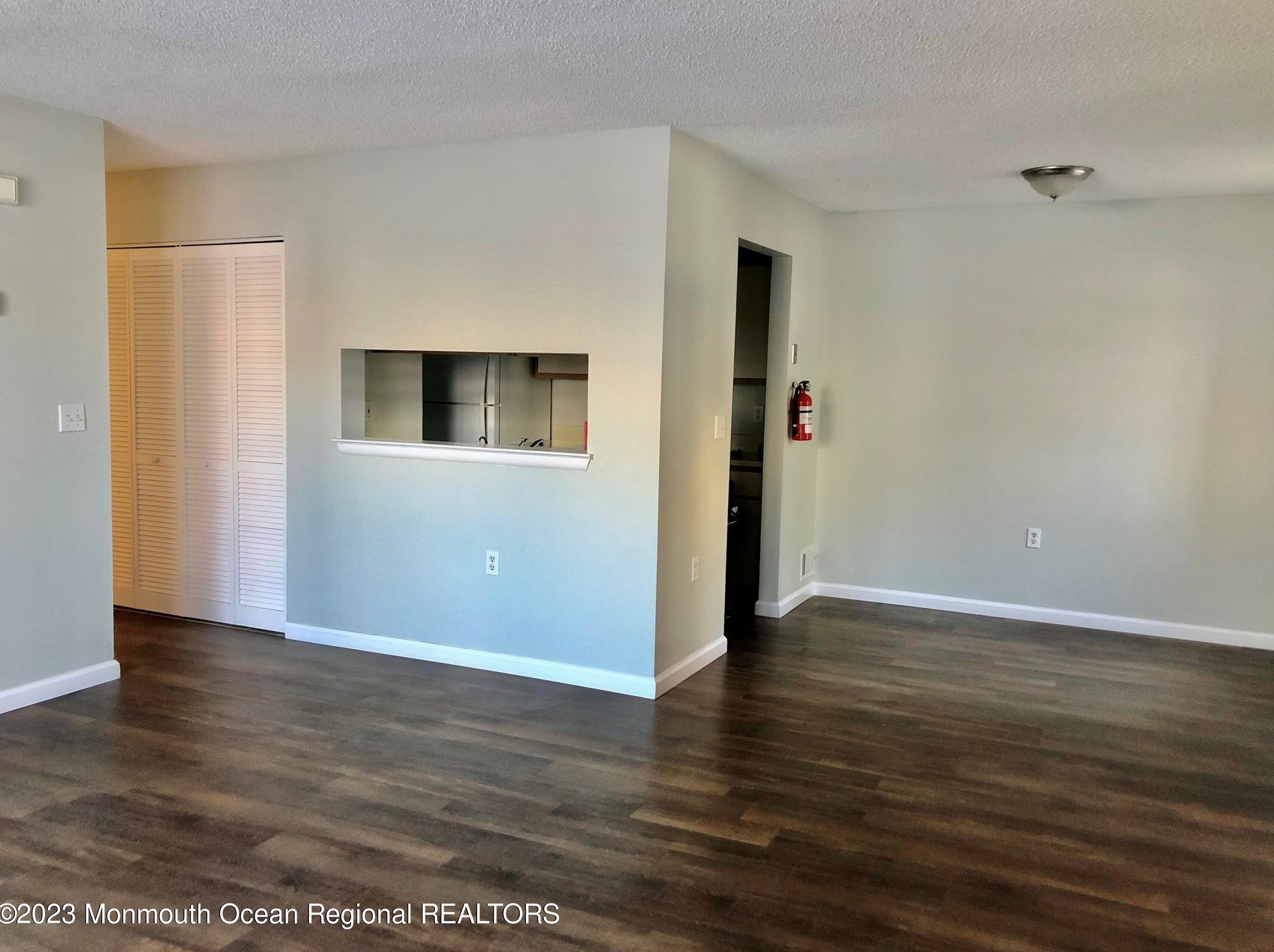 301 Geranium Ct, Jackson Twp, NJ 08527