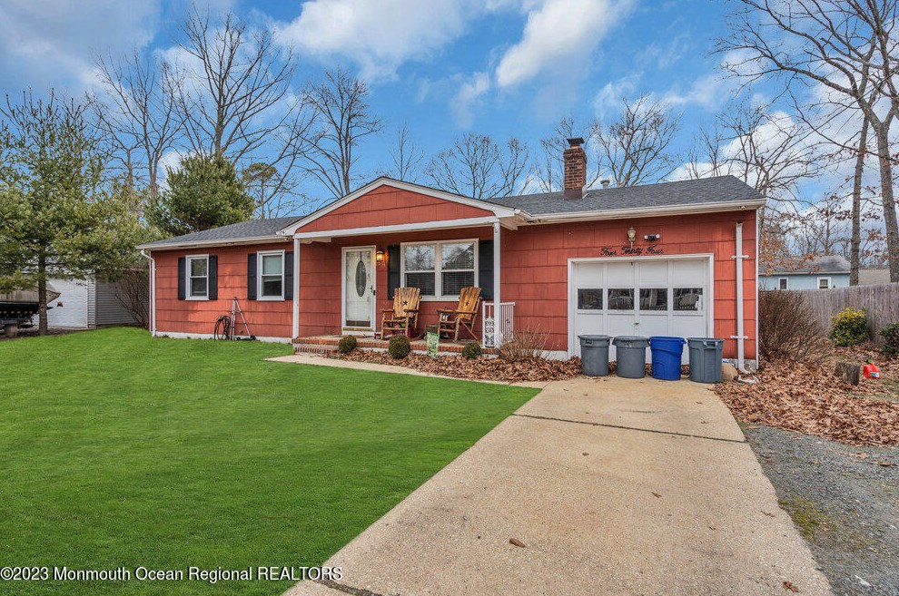 434 Devon St, Lacey, NJ 08731