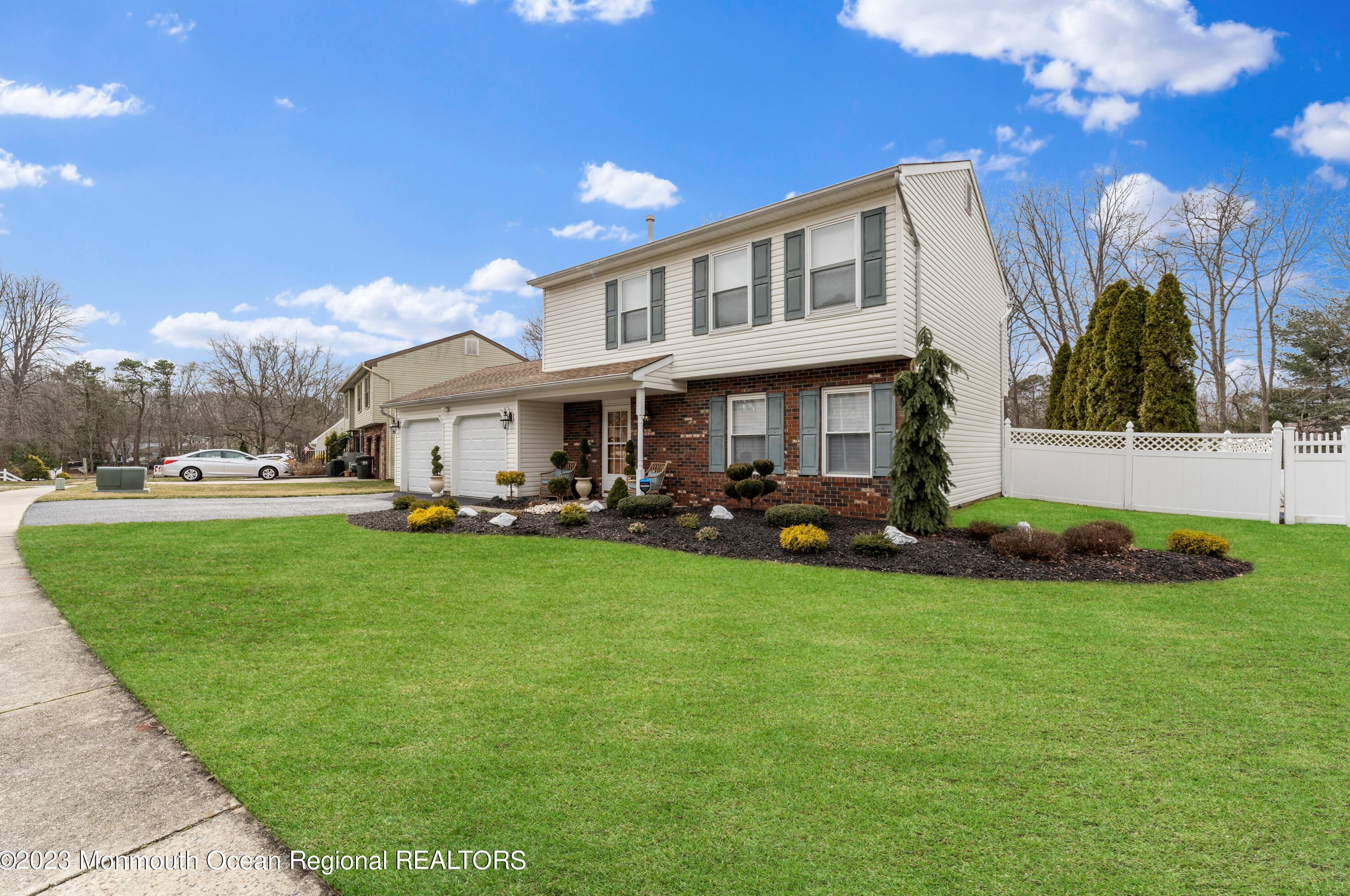 18 Timberline Dr, Wall Township, NJ 07731-1621
