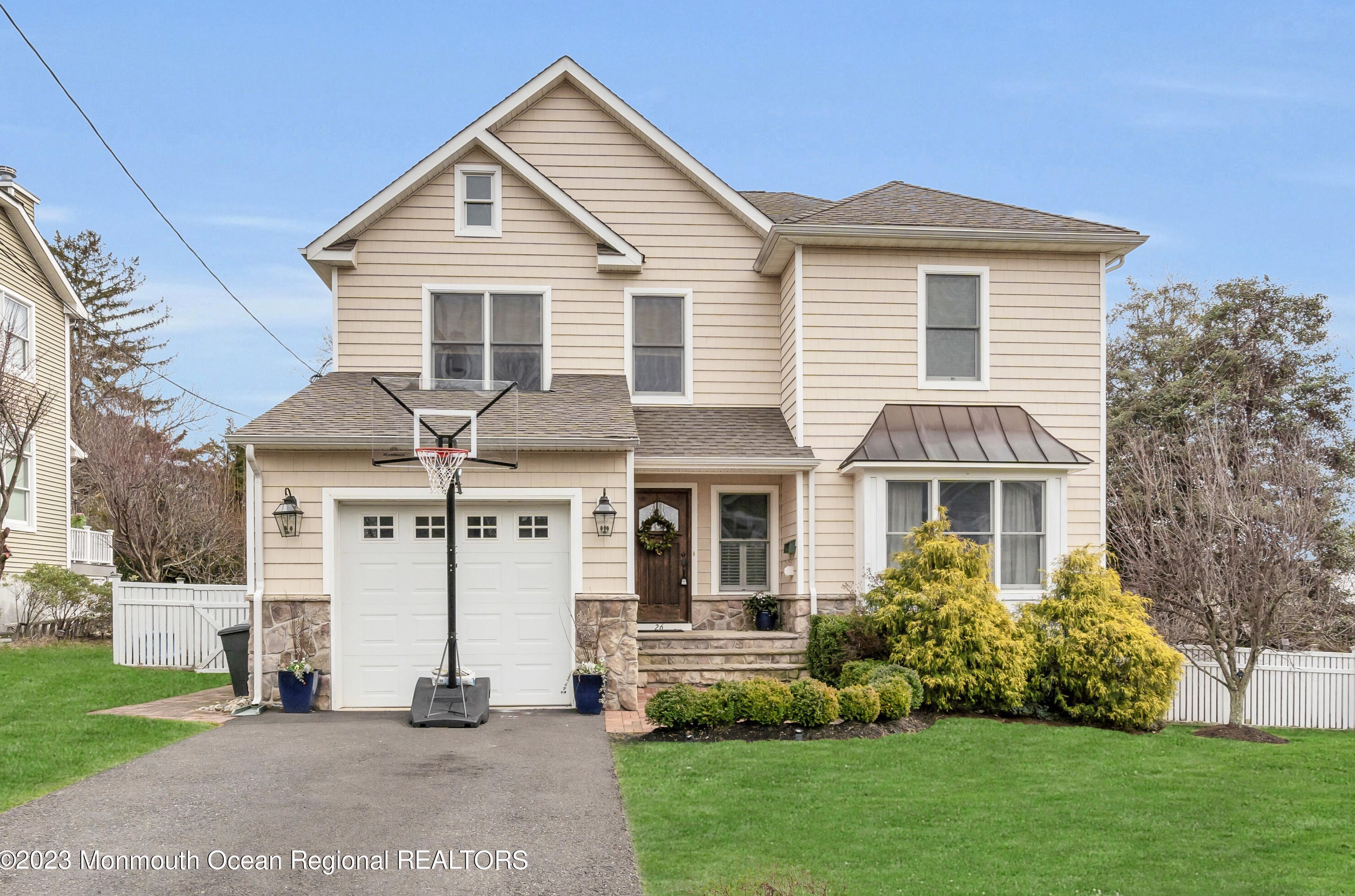 26 Hudson Ave, Atlantic Highlands, NJ 07716