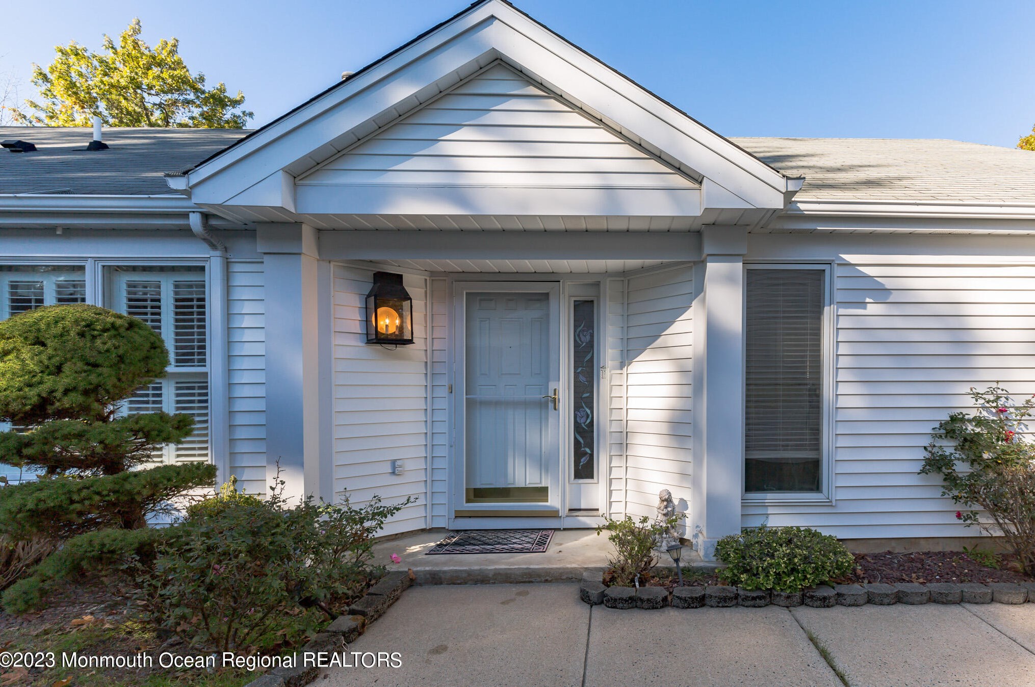 2347 Kira Ct, Toms River, NJ 08755-1805