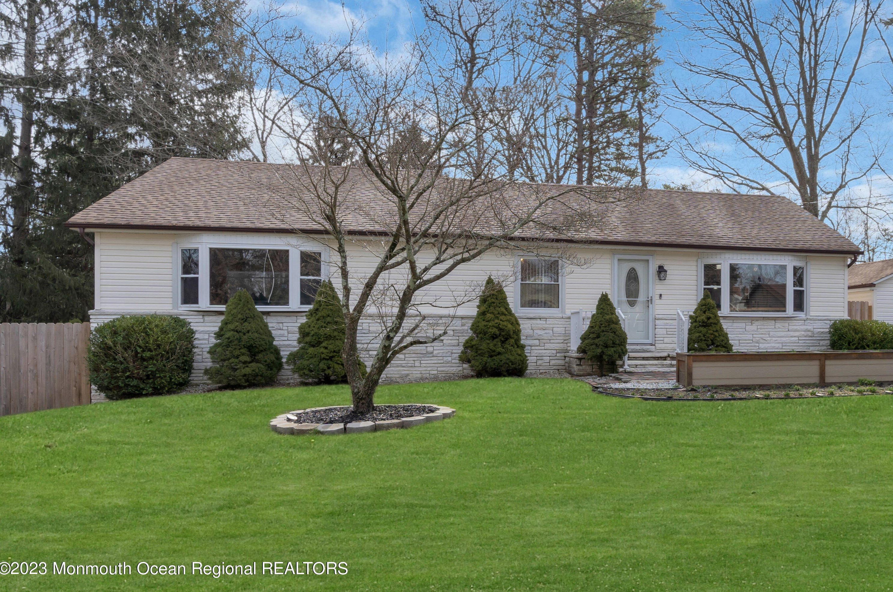 17 Laurel Ave, Jackson Twp, NJ 08527