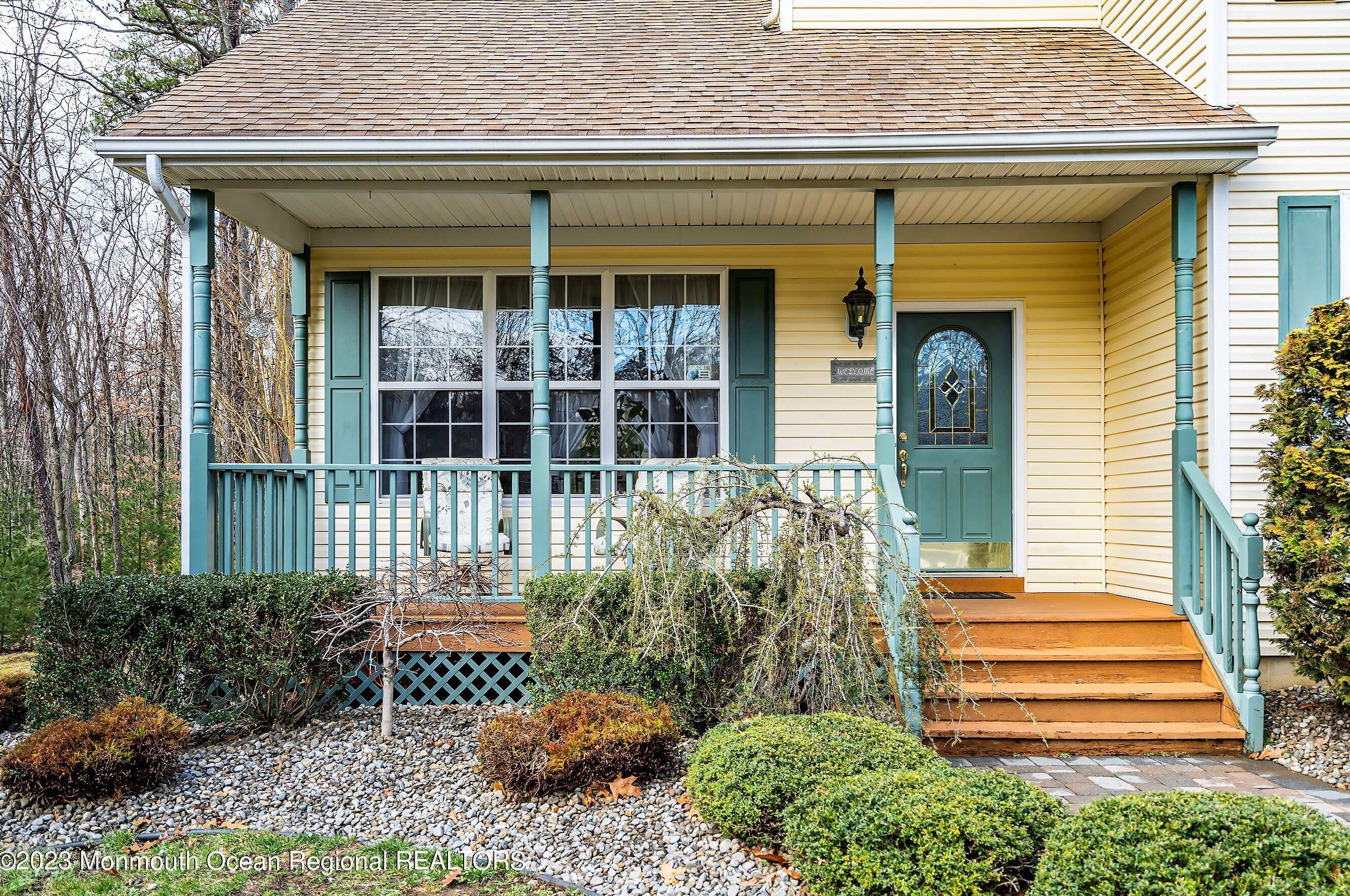 2 Frontier Ln, Jackson Twp, NJ 08527