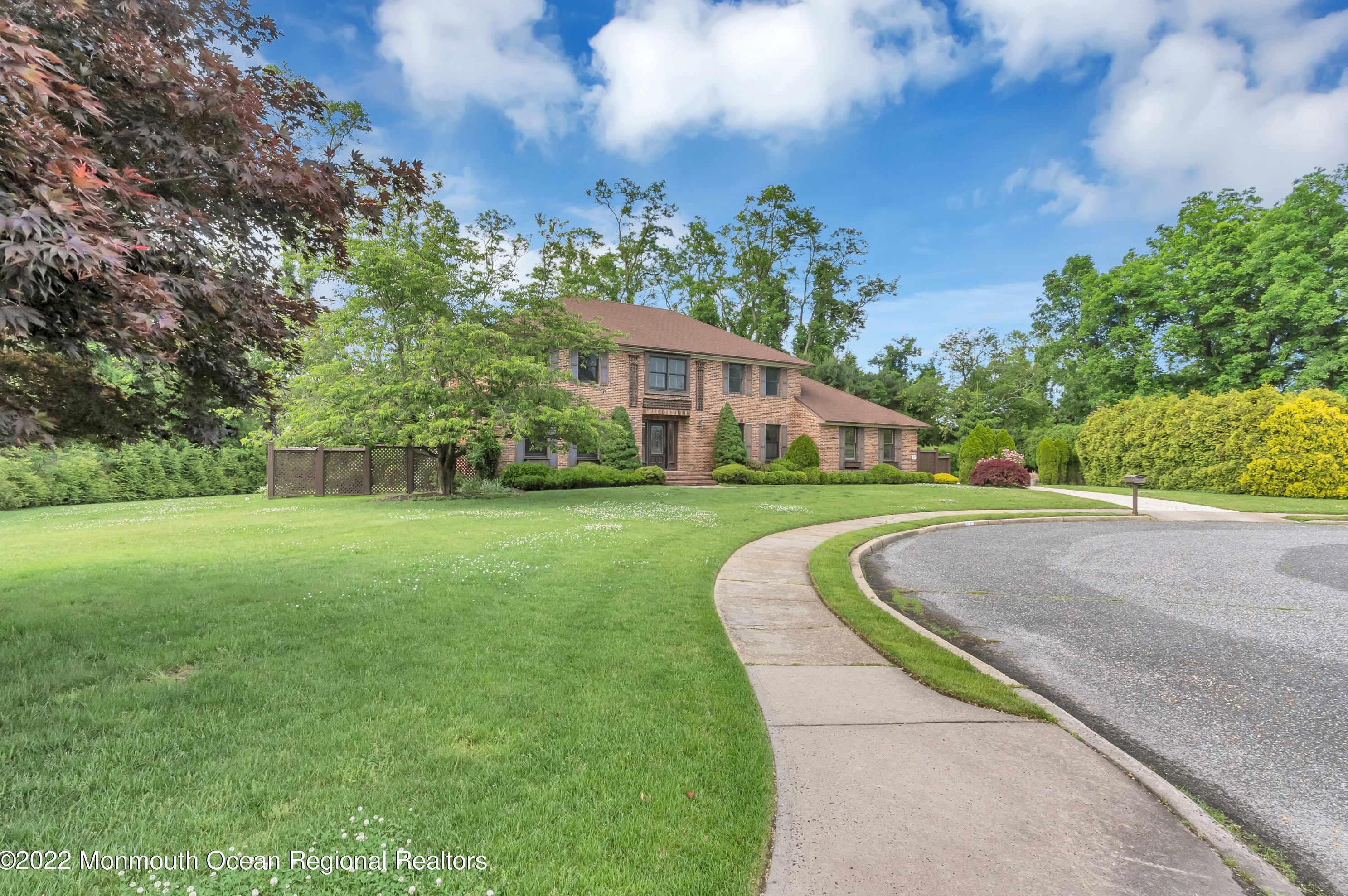 17 Muncy Dr, West Long Branch, NJ 07764