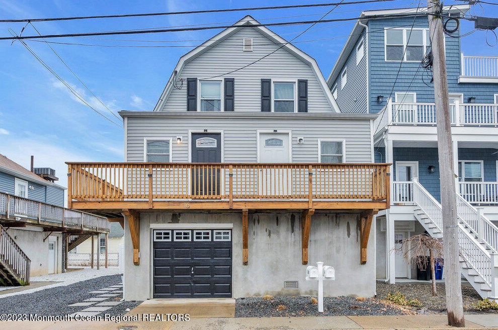 16 Barberie Ave # B, Monmouth Hills, NJ