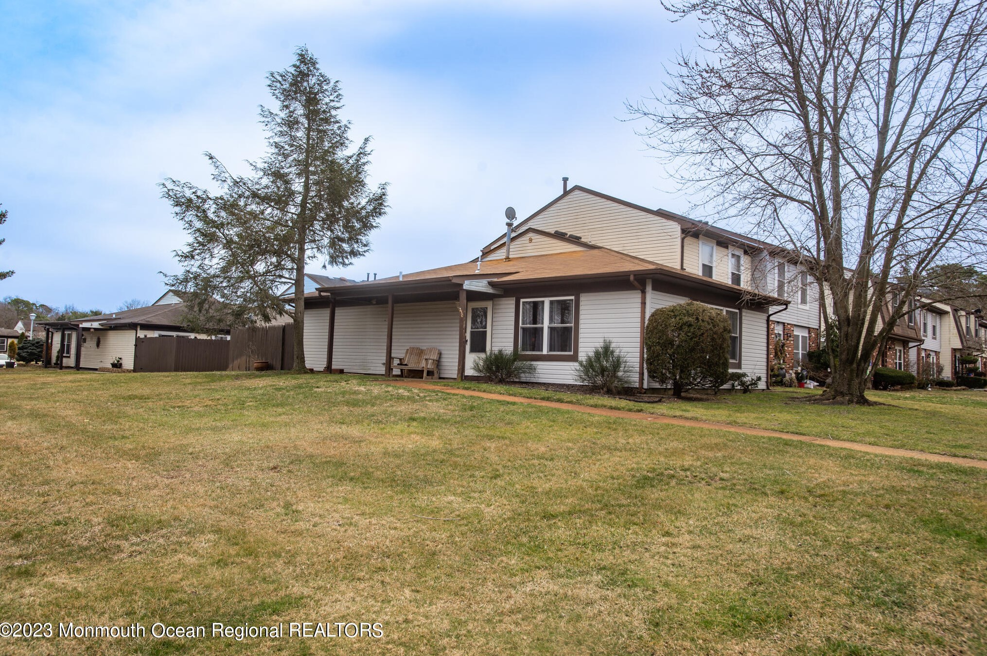 230 Greenwood Loop Rd, Bricktown, NJ 08724