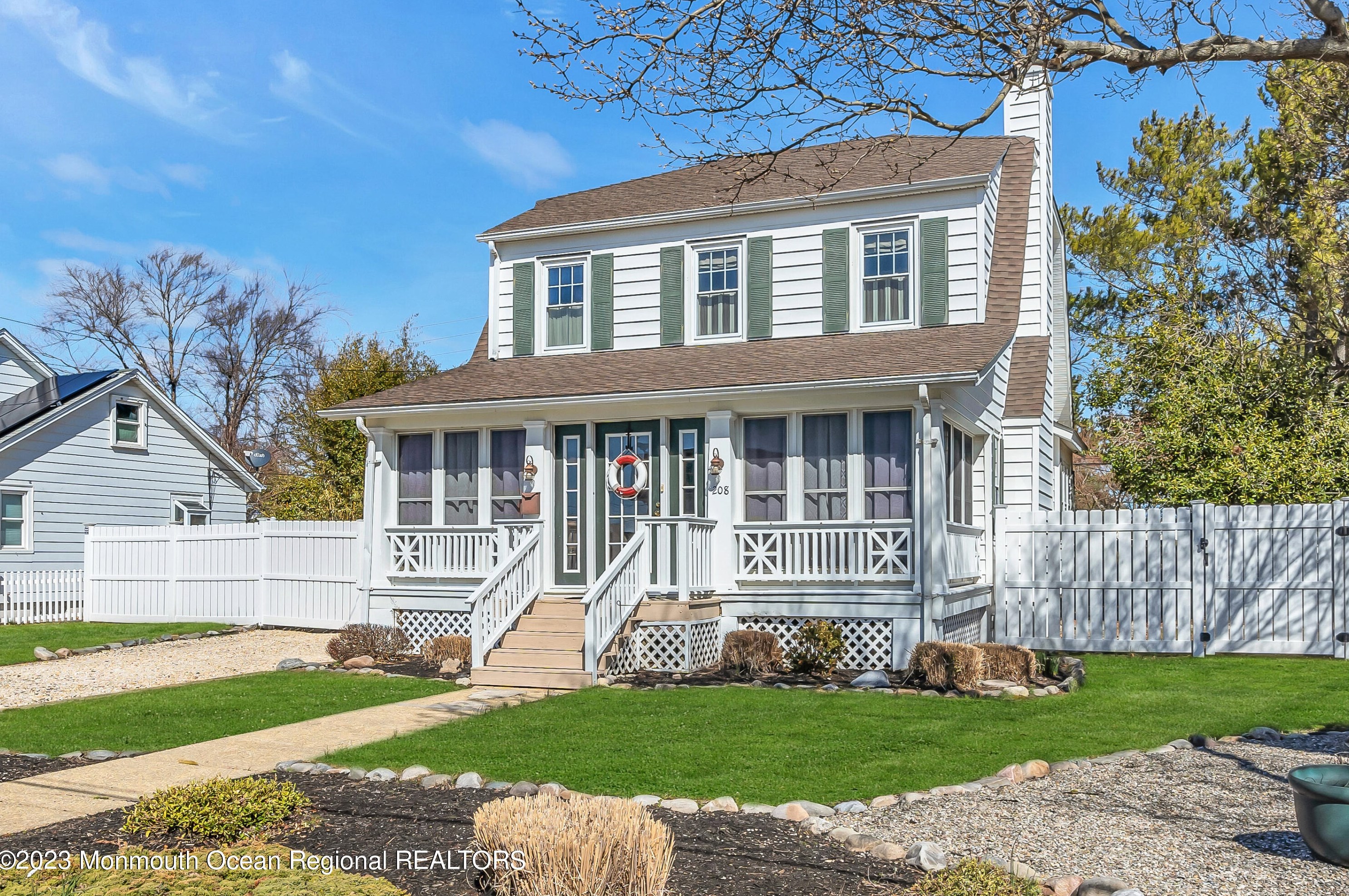 208 Ceylon Ave, Pelican Island, NJ 08751