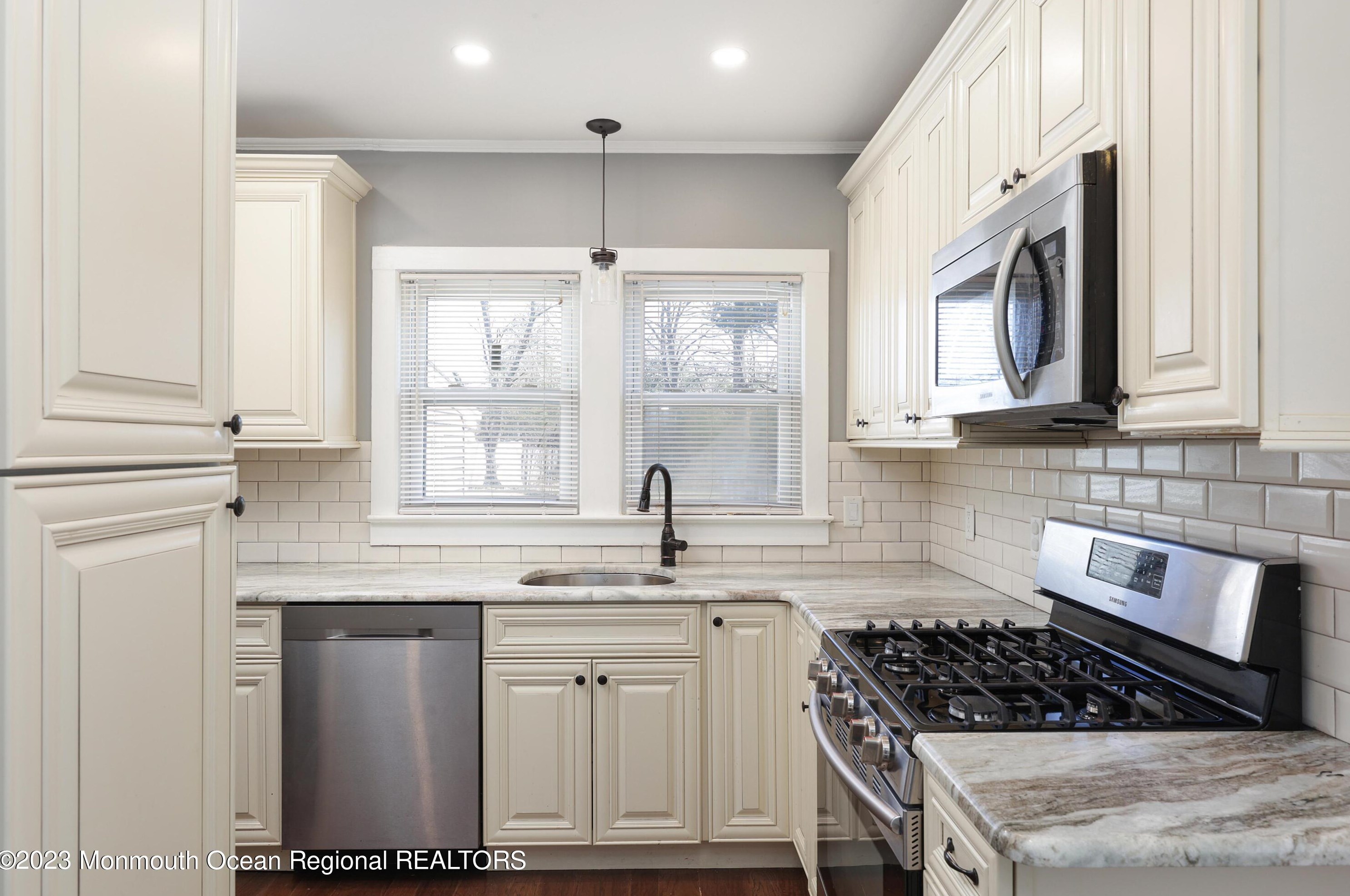 15 King St, Toms River NJ  08753-6619 exterior