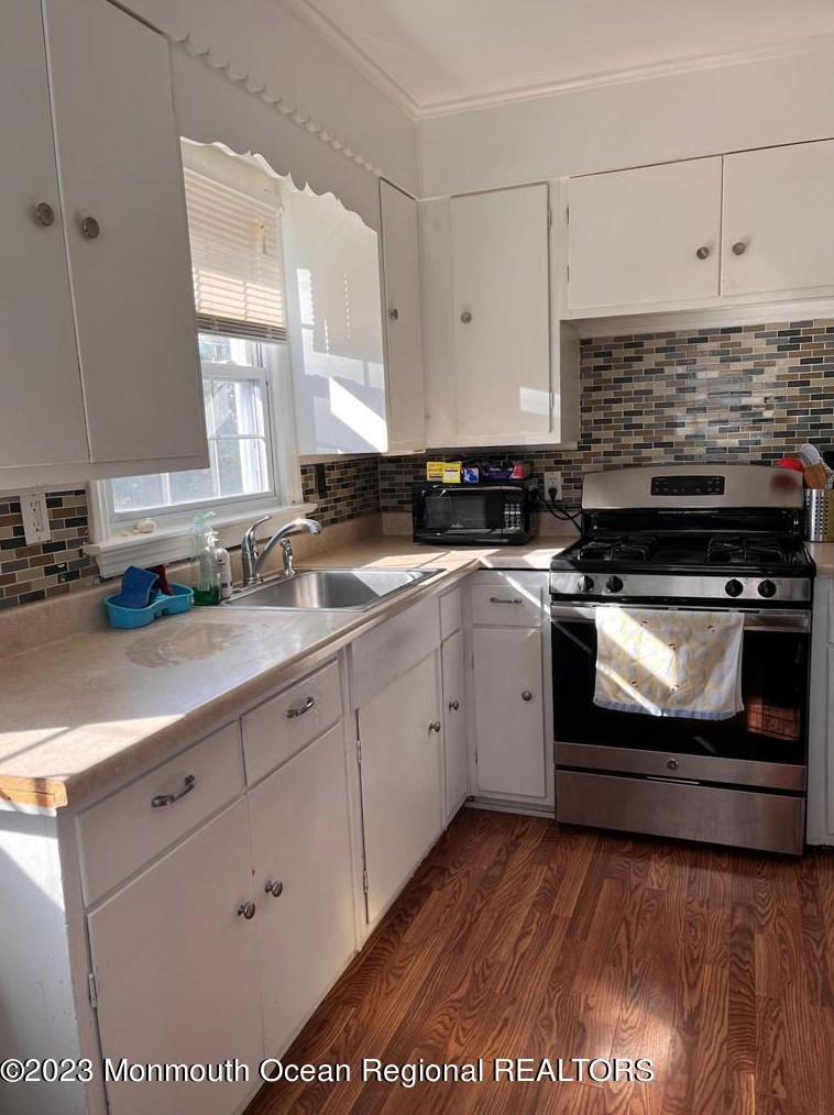 18 Campbell Ct, Deal Park, NJ 07723