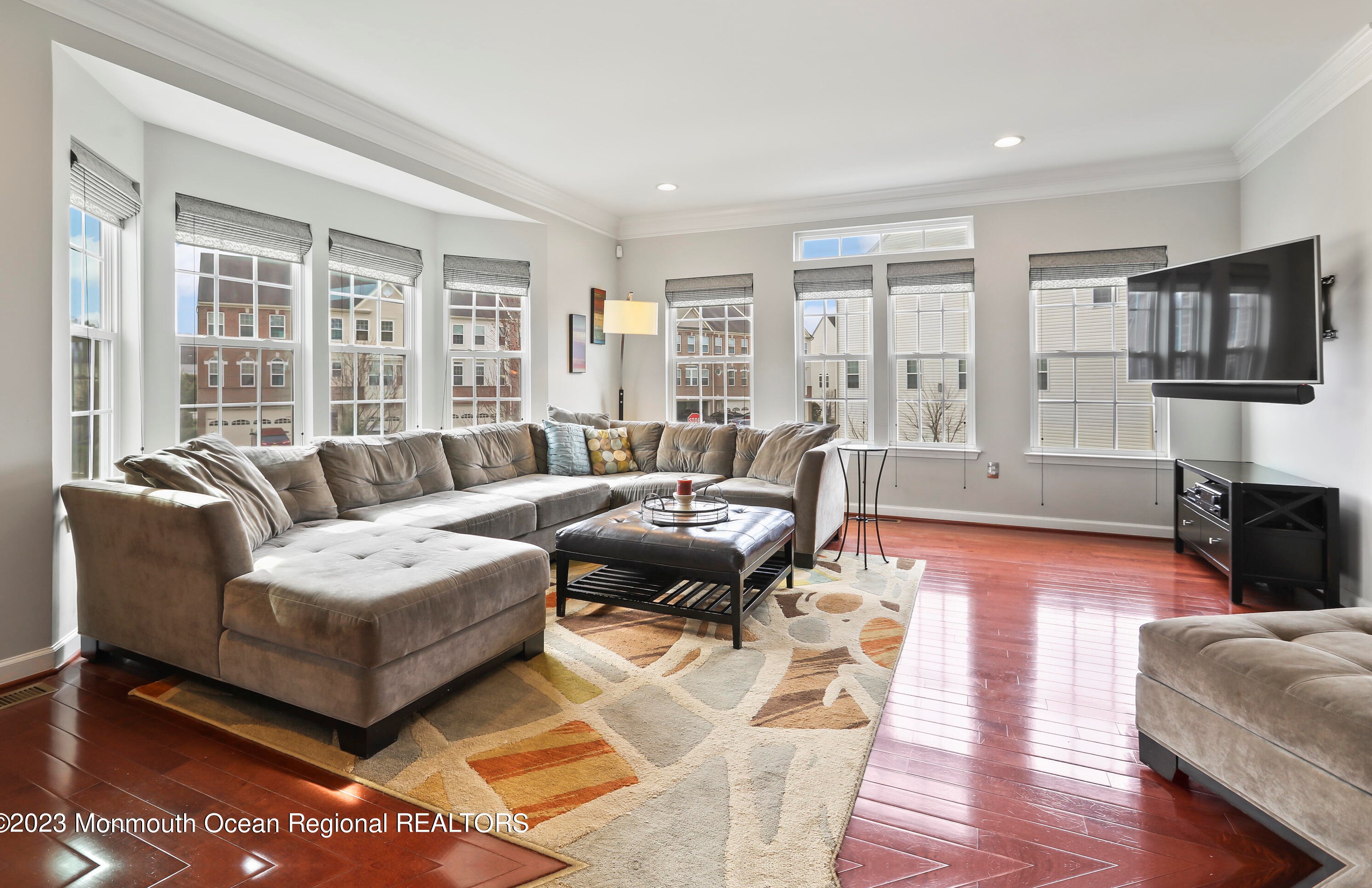 12 Hart Dr, Middletown, NJ 07748