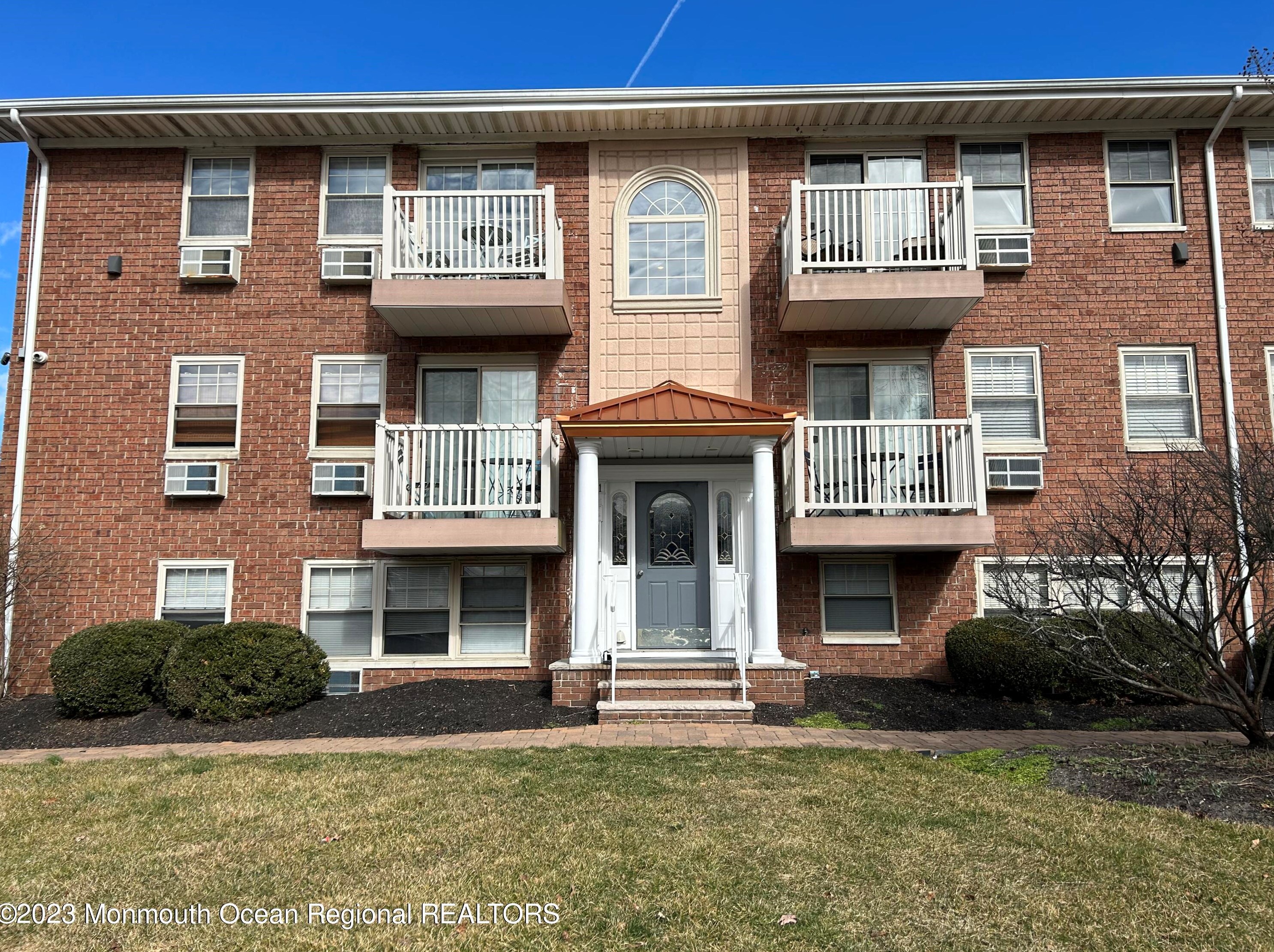 311 4th Ave #101, Tinton Falls, NJ 07712