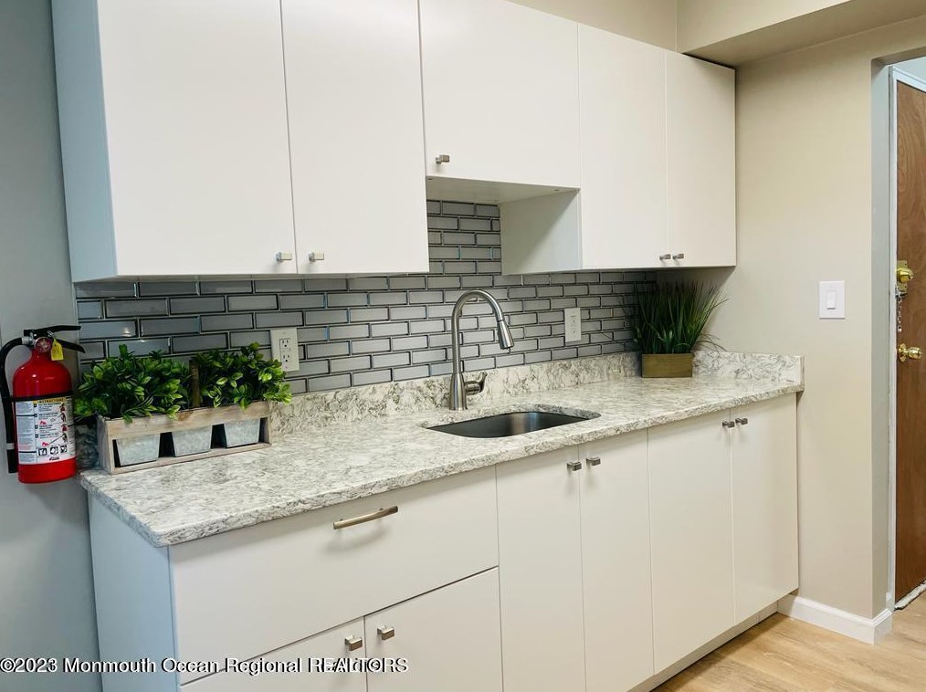 68 Stonehurst Blvd #h, East Freehold, NJ