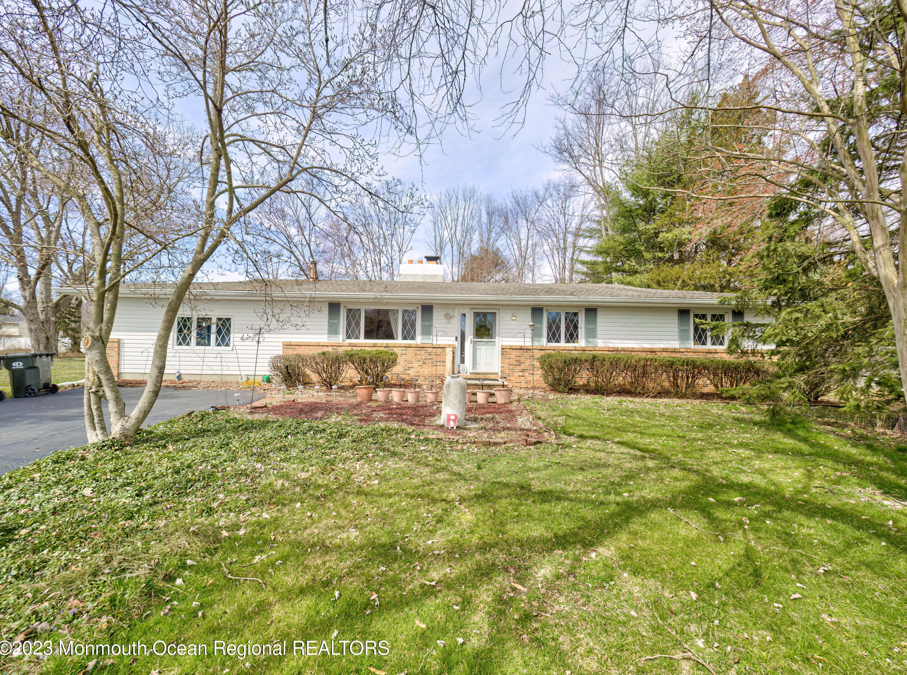 12 Georgia Rd, East Freehold, NJ 07728