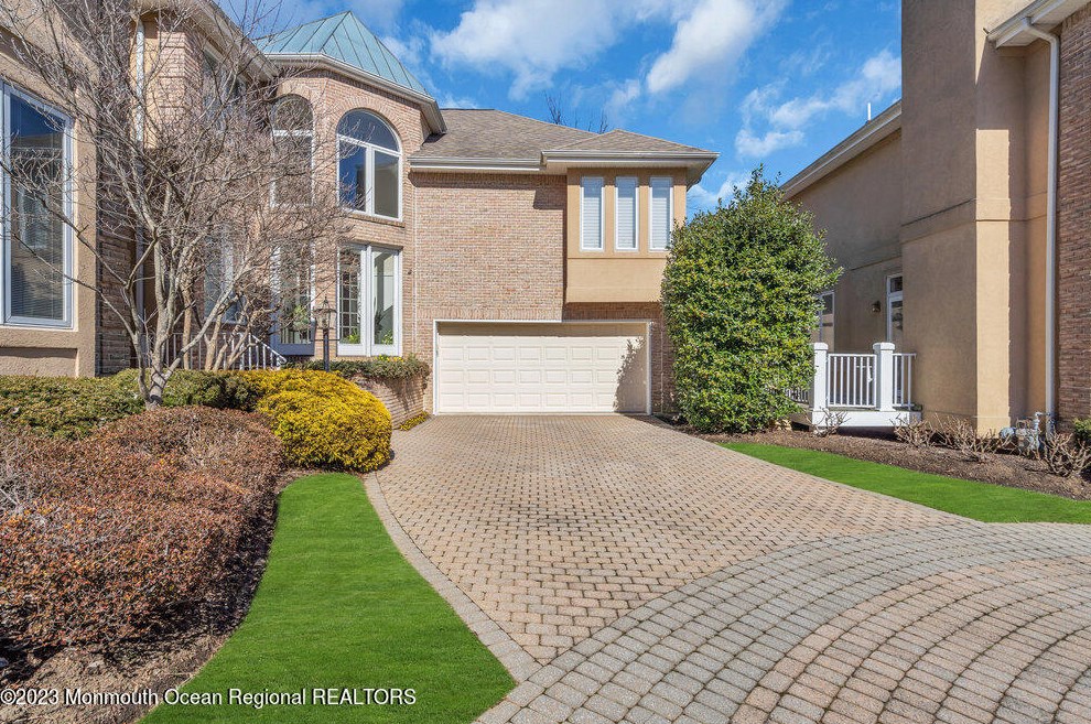 53 Torrey Pines Ct, Holmdel Village, NJ 07733