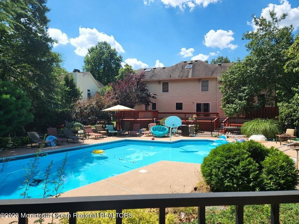 53 Jeanine Ct, Millstone Township, NJ 07726-4673