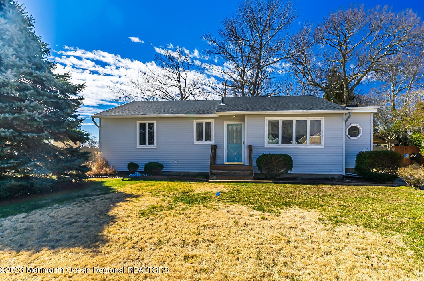 105 Seneca Lake Dr, Tuckerton, NJ 08087-1253
