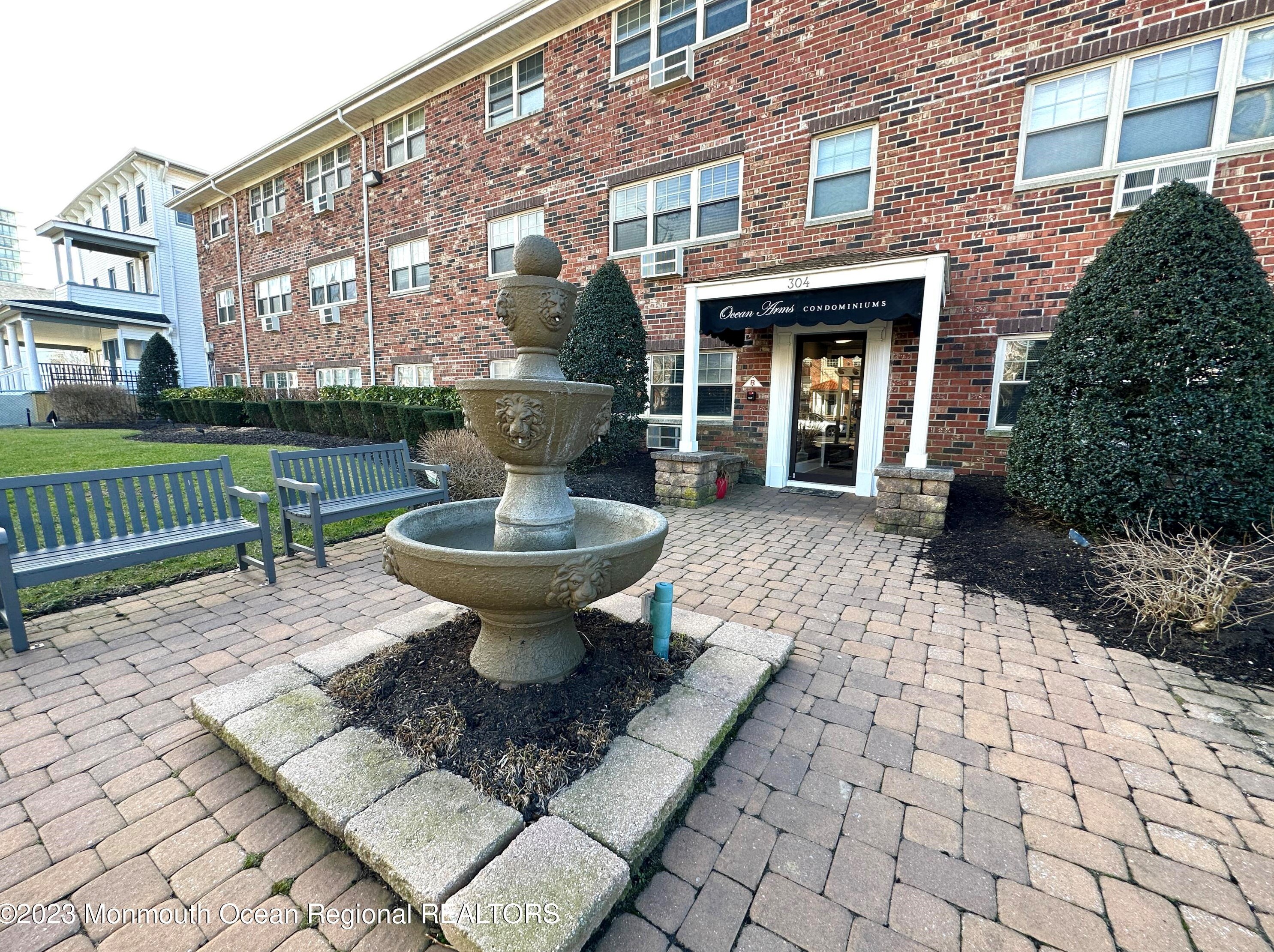 304 4th Ave #305, Tinton Falls, NJ 07712