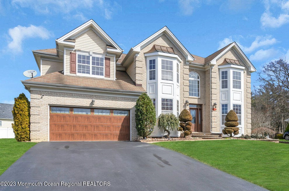 111 Picadilly Dr, Jackson Twp, NJ 08527