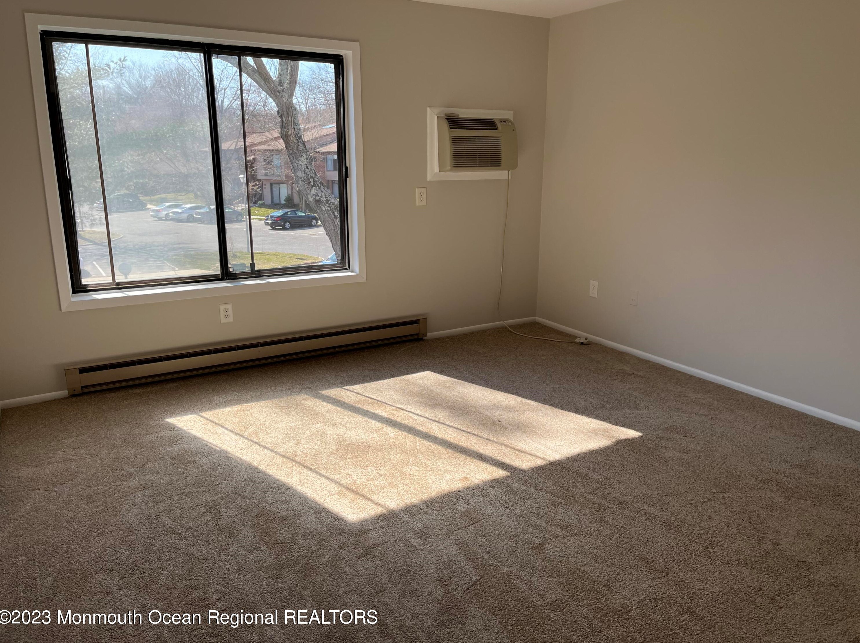 82 Manchester Ct, Tinton Falls, NJ 07701