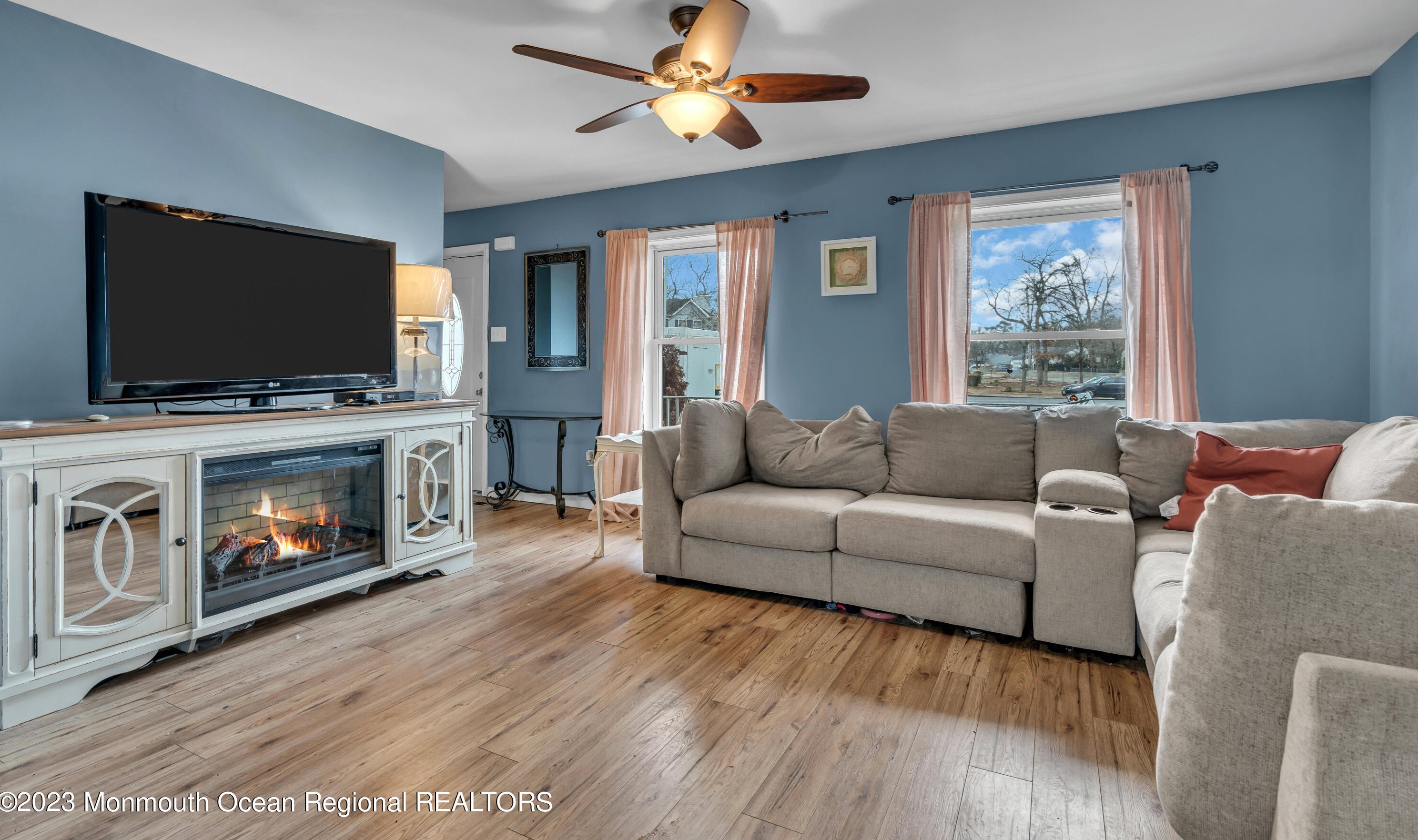 35 Edna Ct, Toms River, NJ 08755-4977