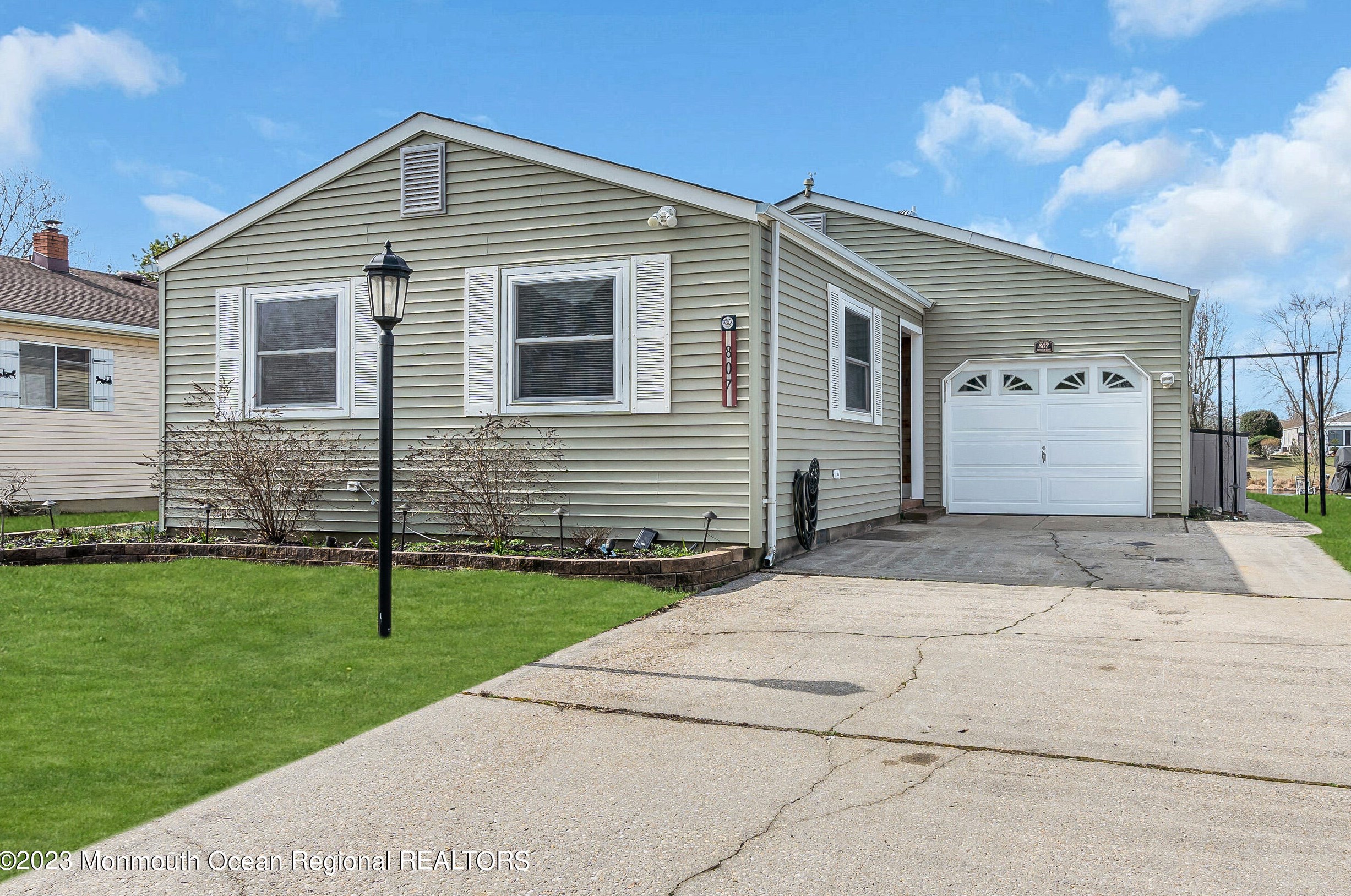 807 Jamaica Blvd, Toms River NJ  08757-3744 exterior
