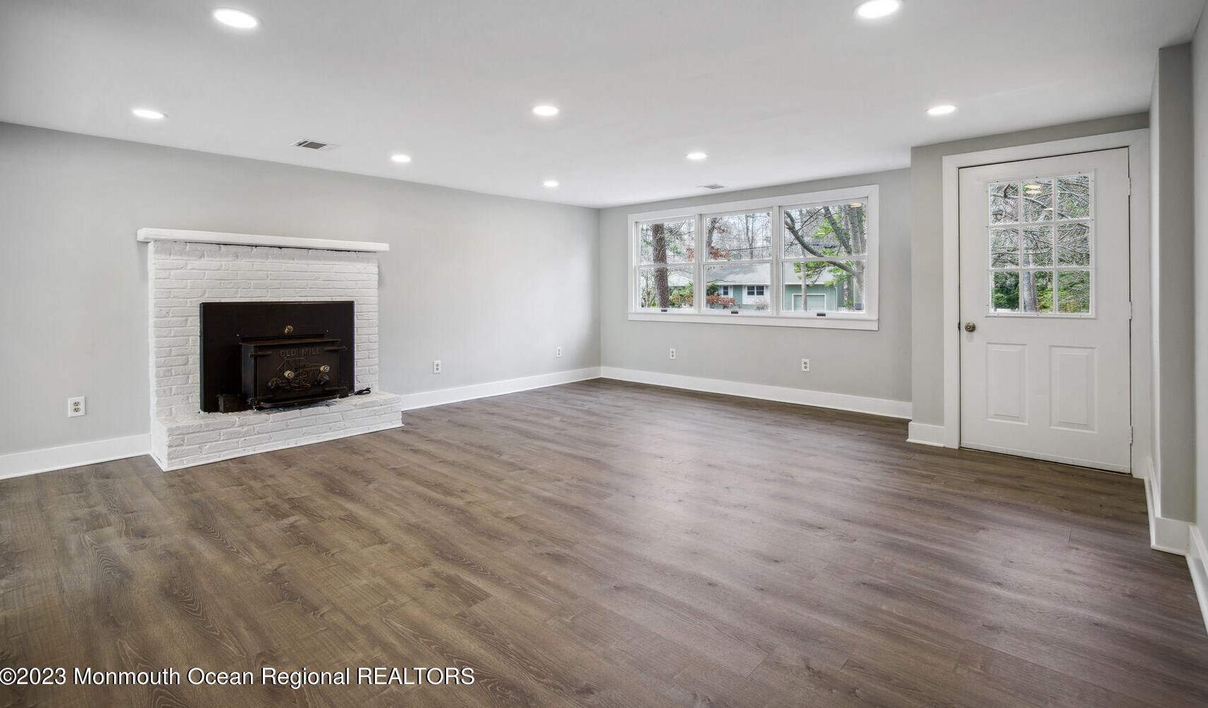 82 Leitz Blvd, Tuckerton, NJ 08087