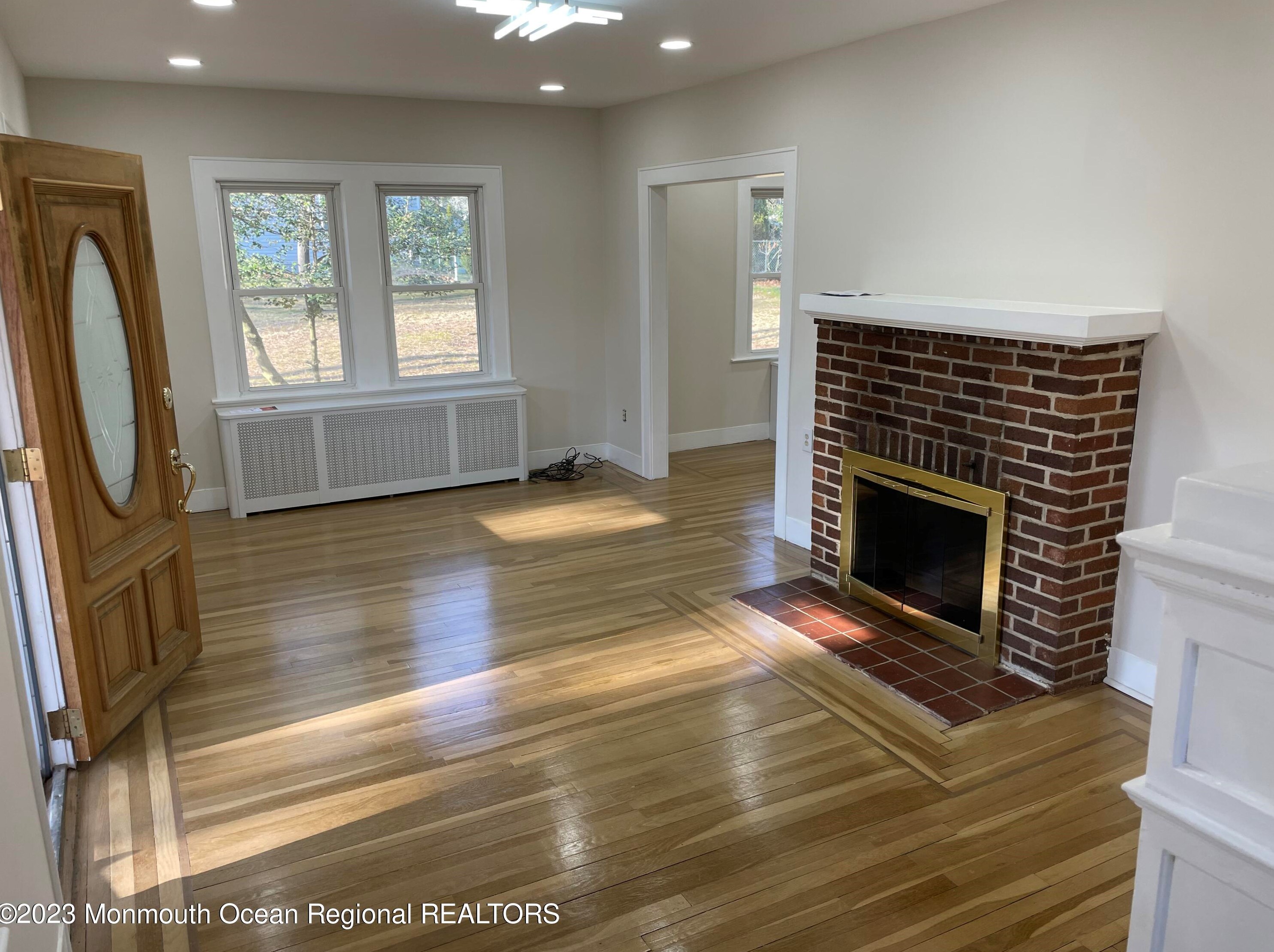 215 Elmwood Rd, Oakhurst, NJ 07755