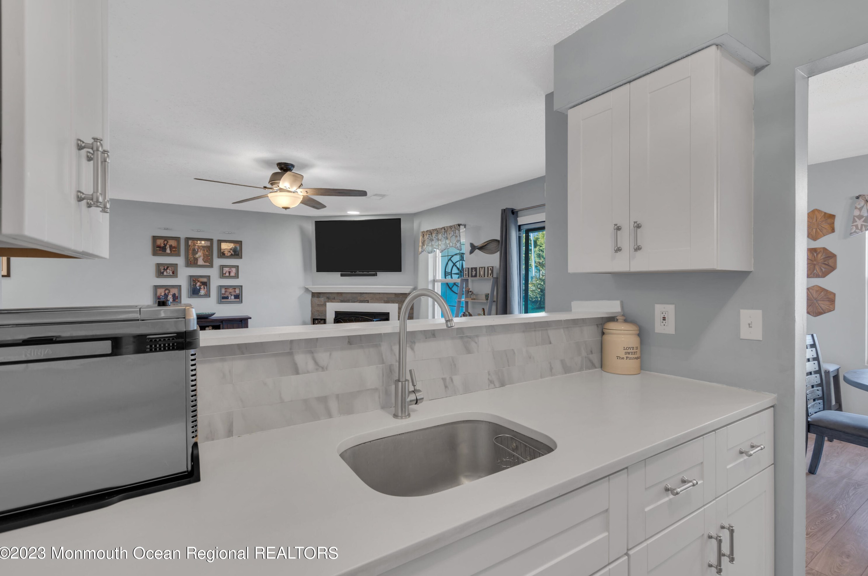 1812 Waters Edge Dr, Toms River NJ  08753-2680 exterior