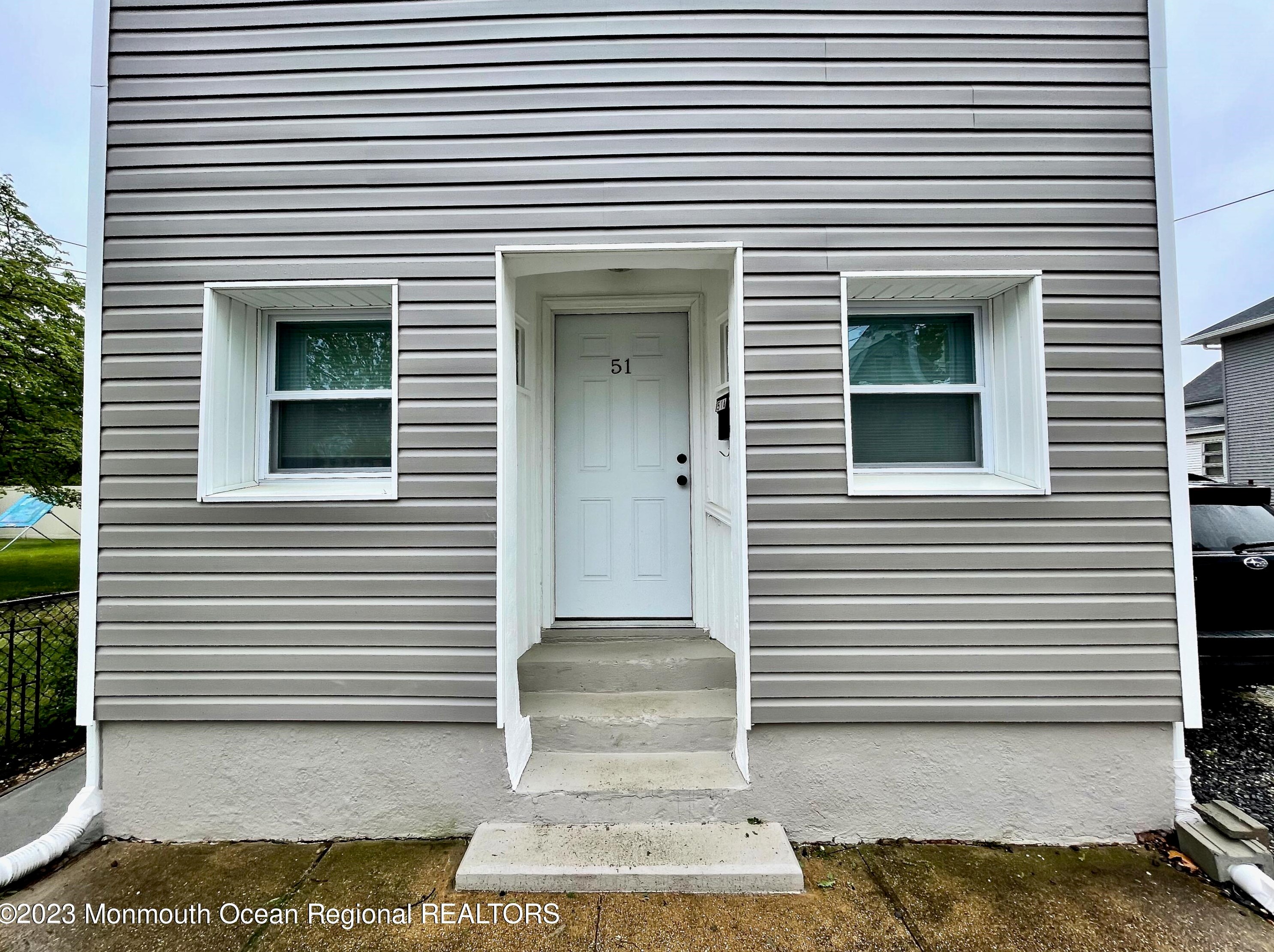 51 Leonard St, Tinton Falls, NJ 07701