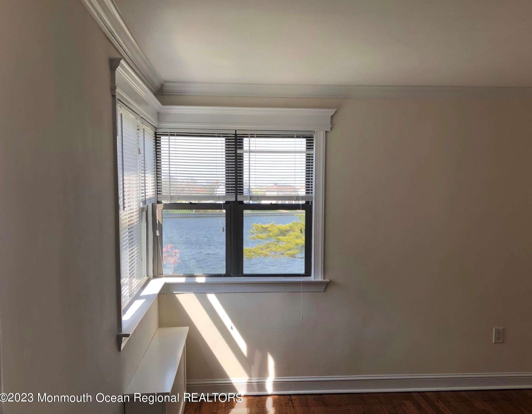 304 Deal Lake Dr #31, Tinton Falls, NJ 07712