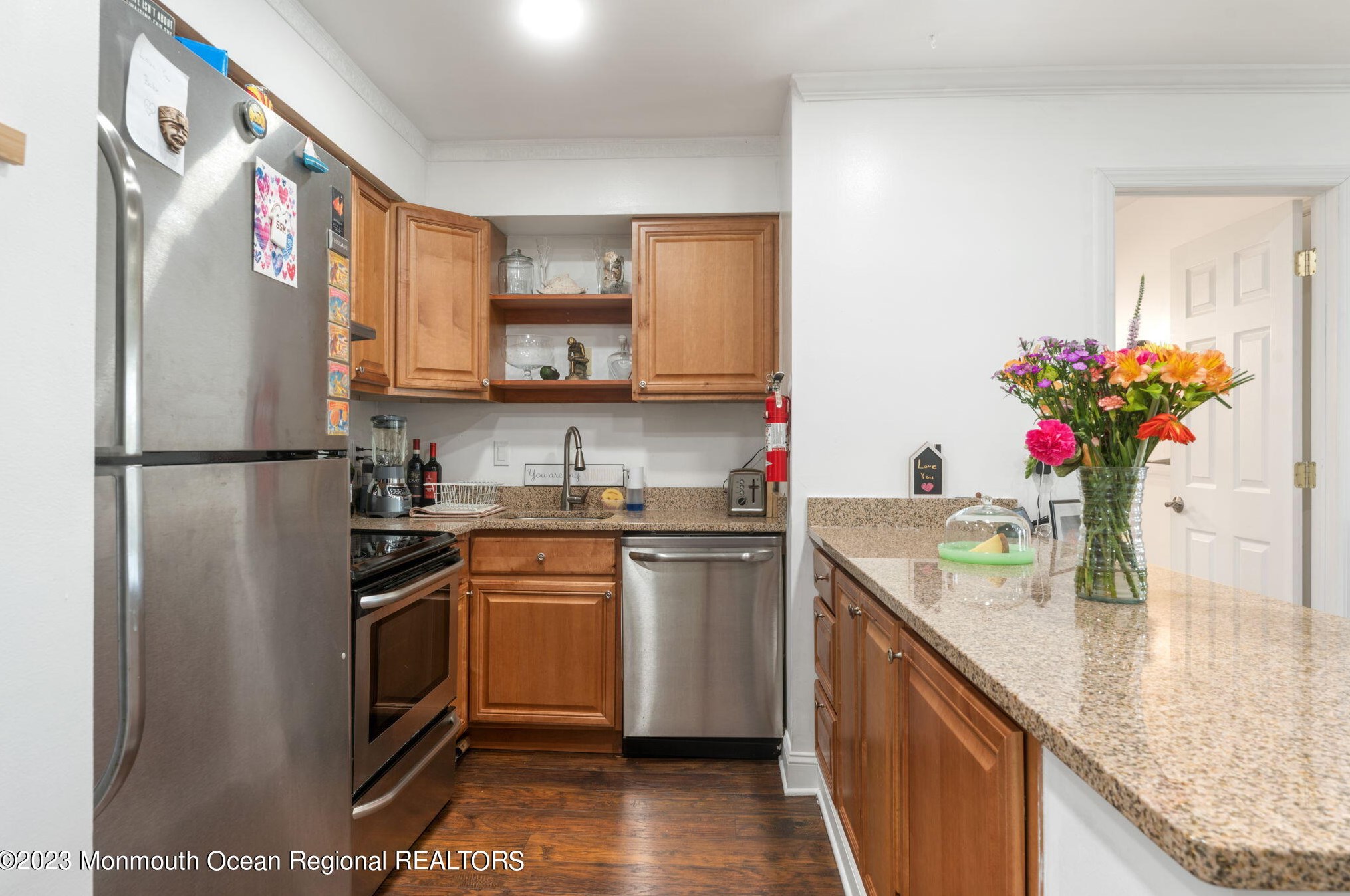 145 Central Ave Apt 3a, Island Heights, NJ