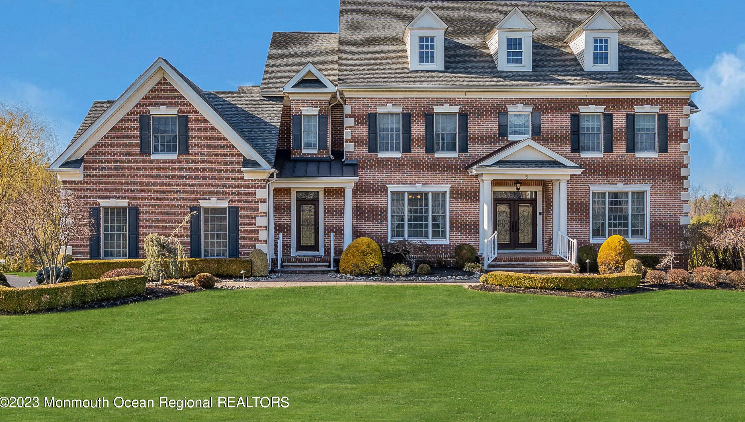 5 Stayman Ct, Millstone Township, NJ 07726-7930