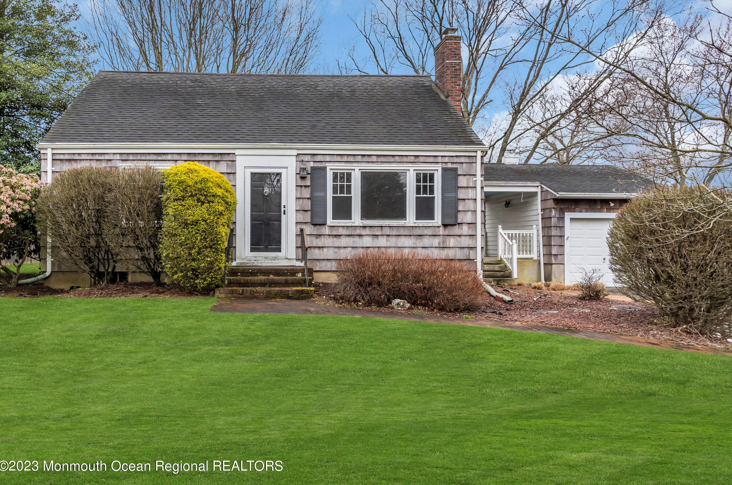 4 Reje Ave, East Freehold, NJ 07728
