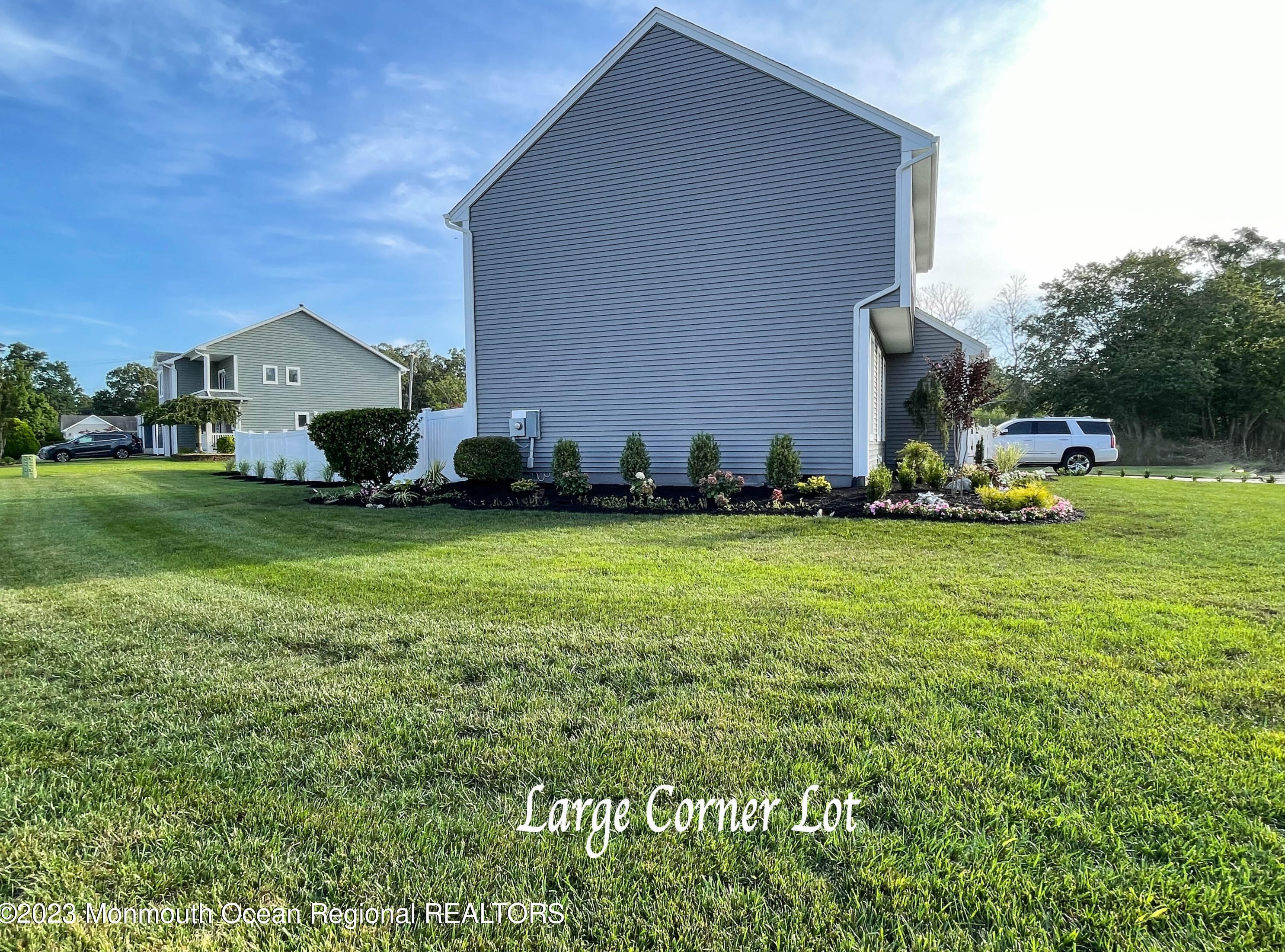 703 Stephanie Ct, Lacey, NJ 08731