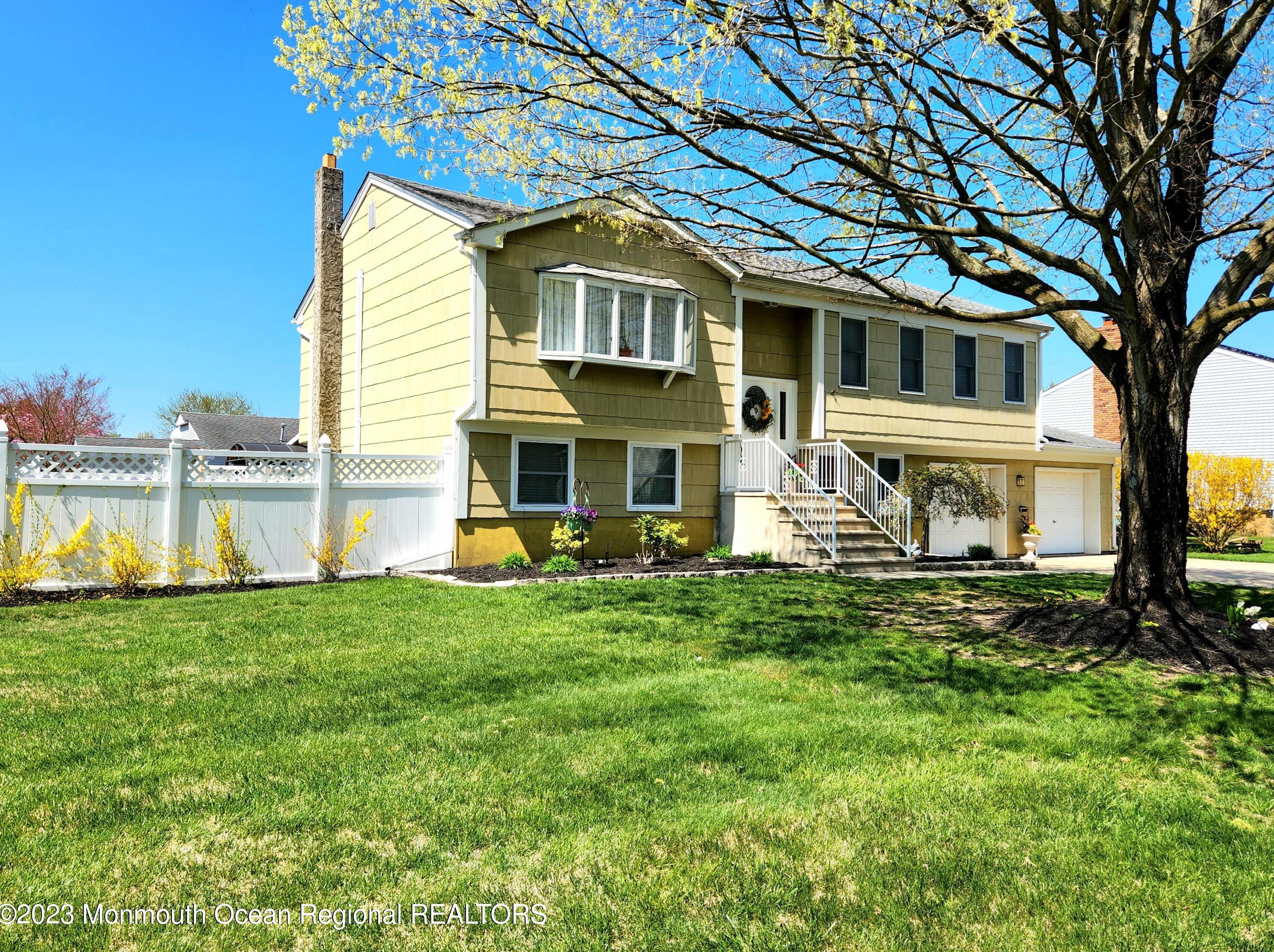 508 Maplewood Dr, Lacey Township, NJ 08734