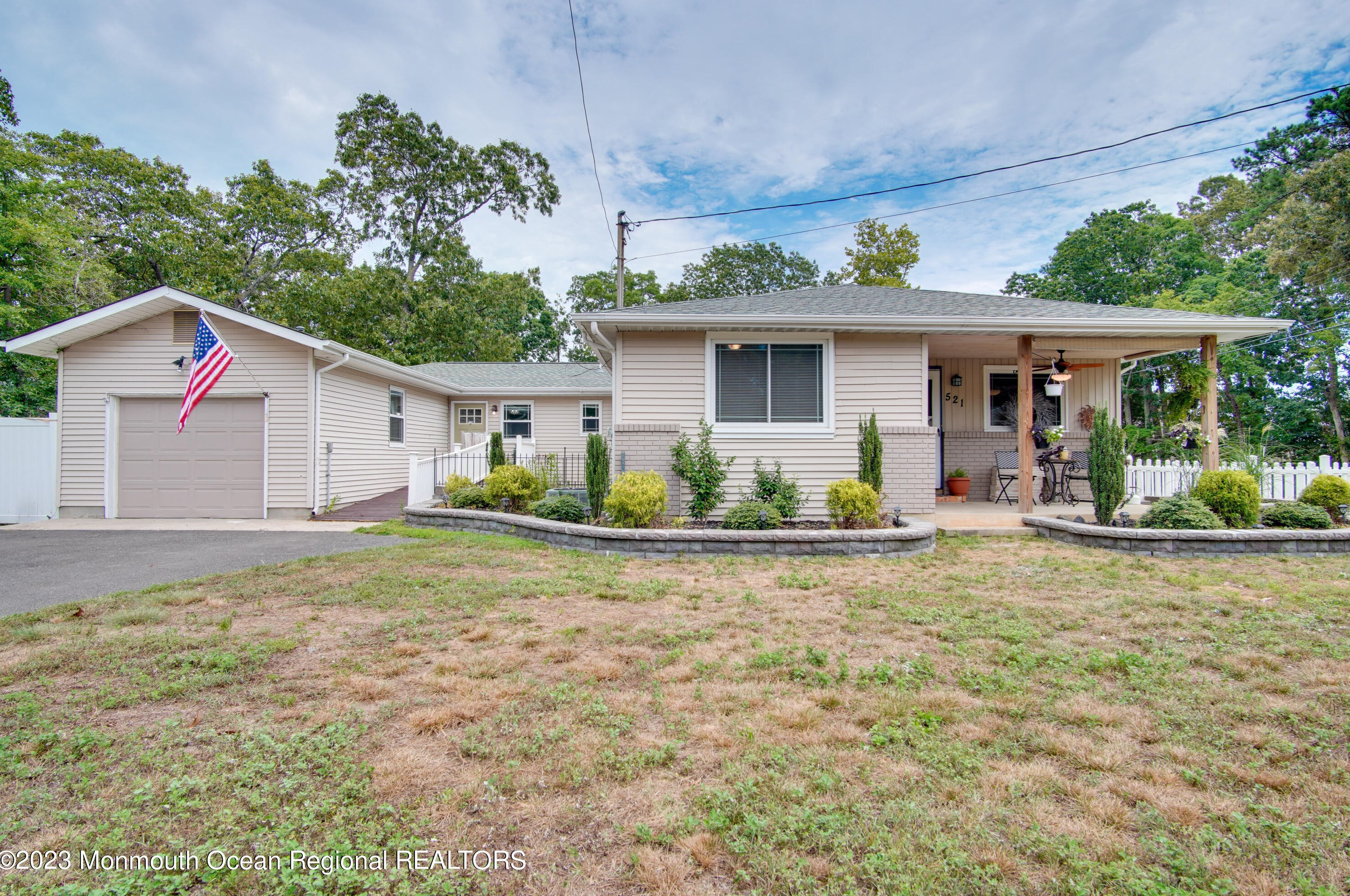 521 Garfield Ave, Toms River, NJ 08753-6152