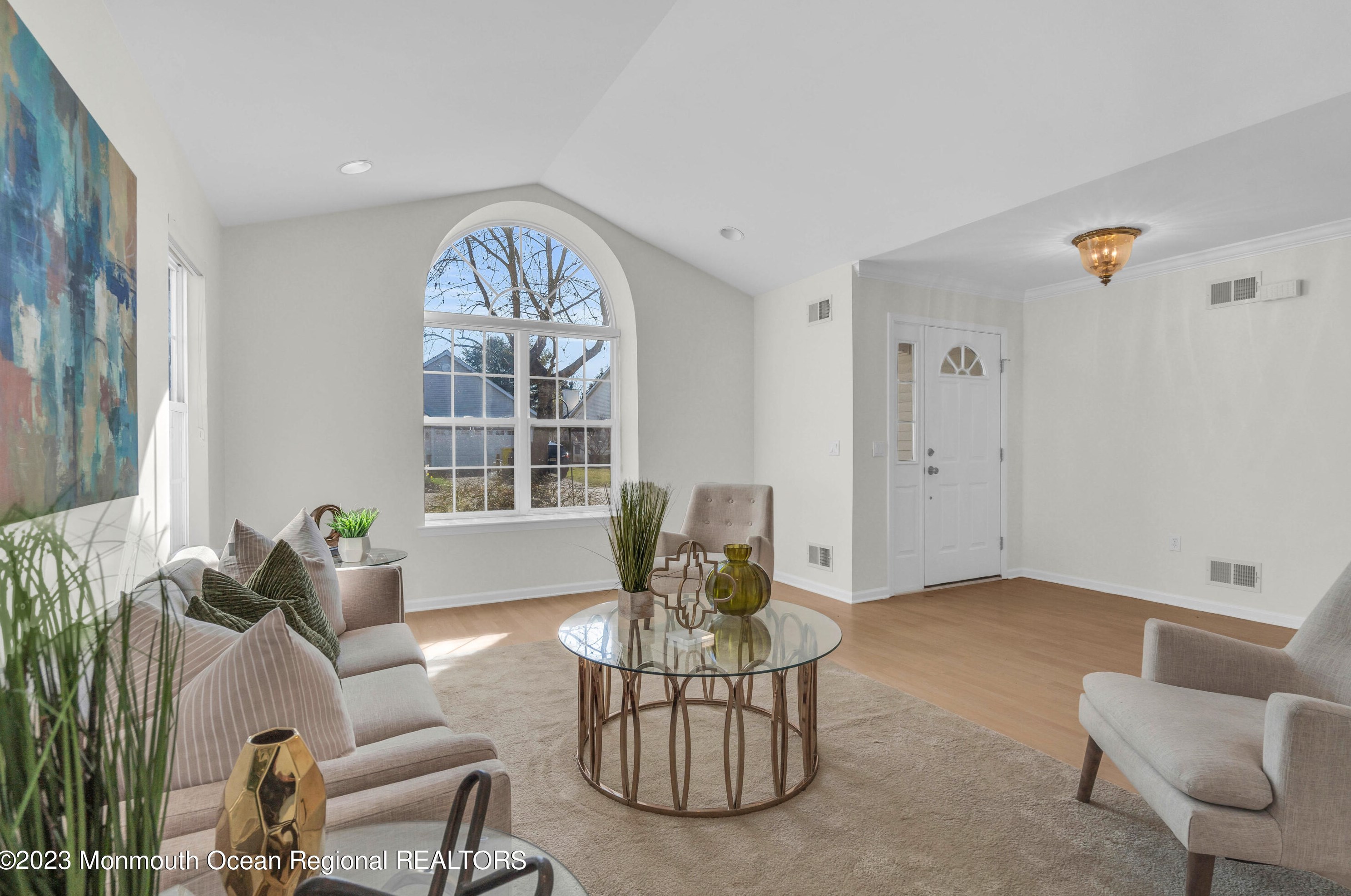 38 Skyline Dr, Lakewood, NJ 08701