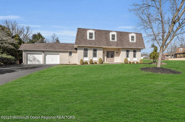 91 Portage Dr, East Freehold, NJ 07728