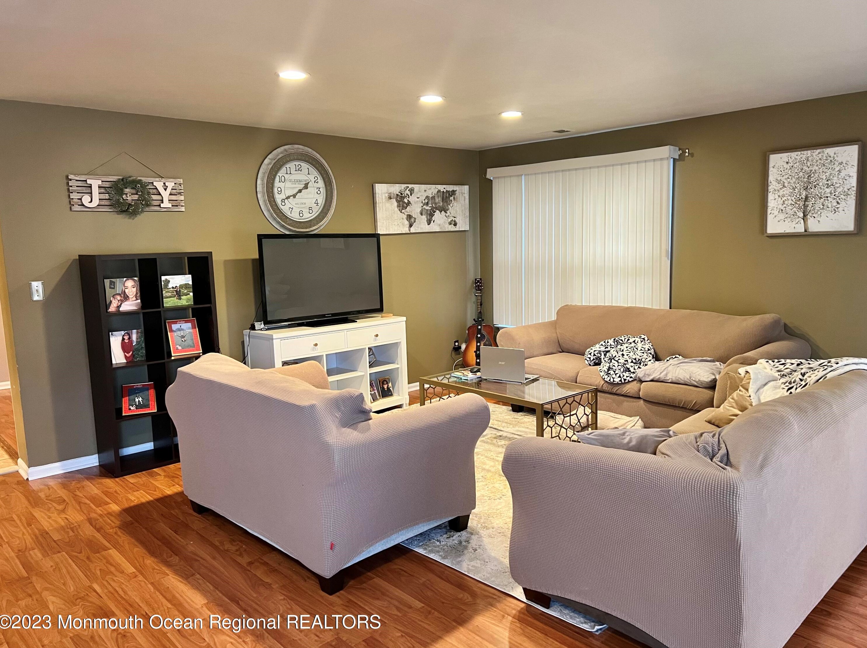 971 Lily Ct, Morganville, NJ 07751