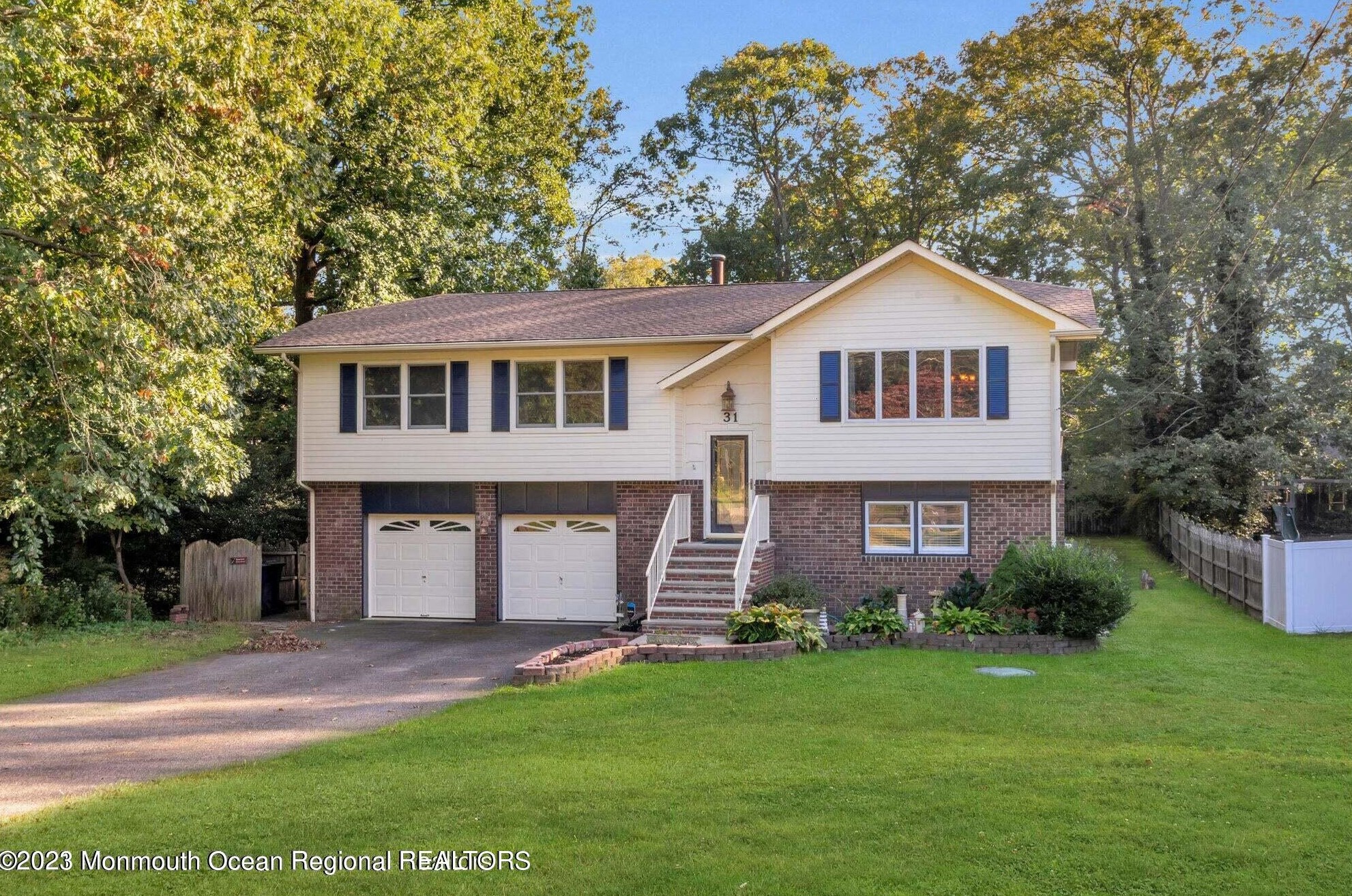 31 Grand Ave, Toms River NJ  08753-7561 exterior