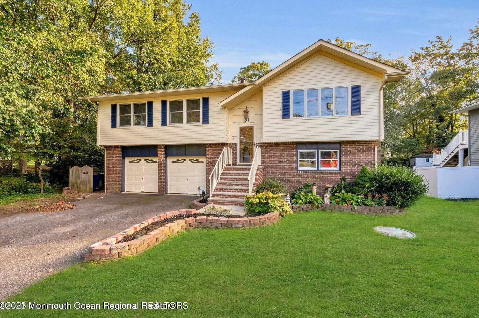 31 Grand Ave, Toms River NJ  08753-7561 exterior