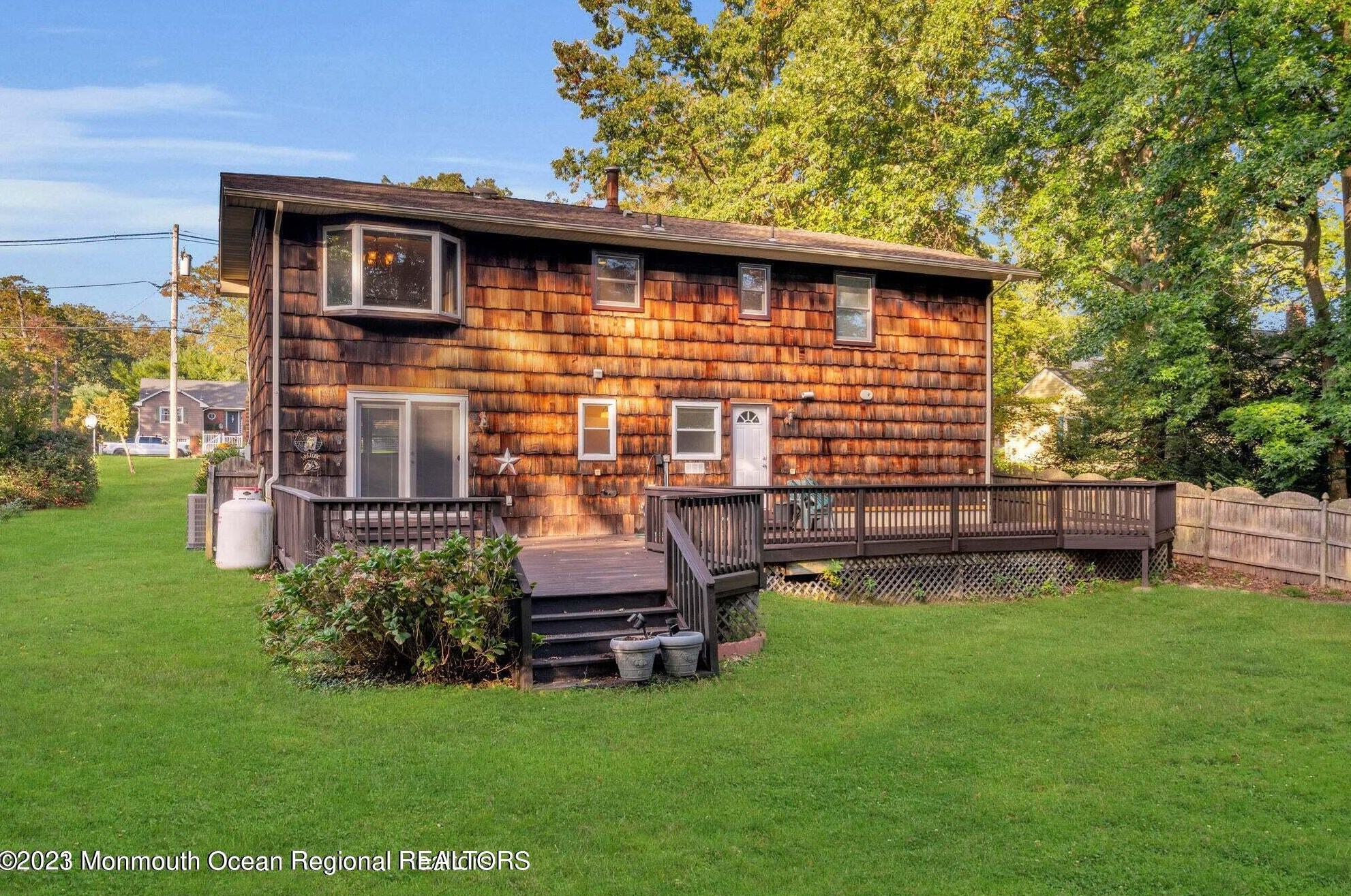 31 Grand Ave, Toms River NJ  08753-7561 exterior