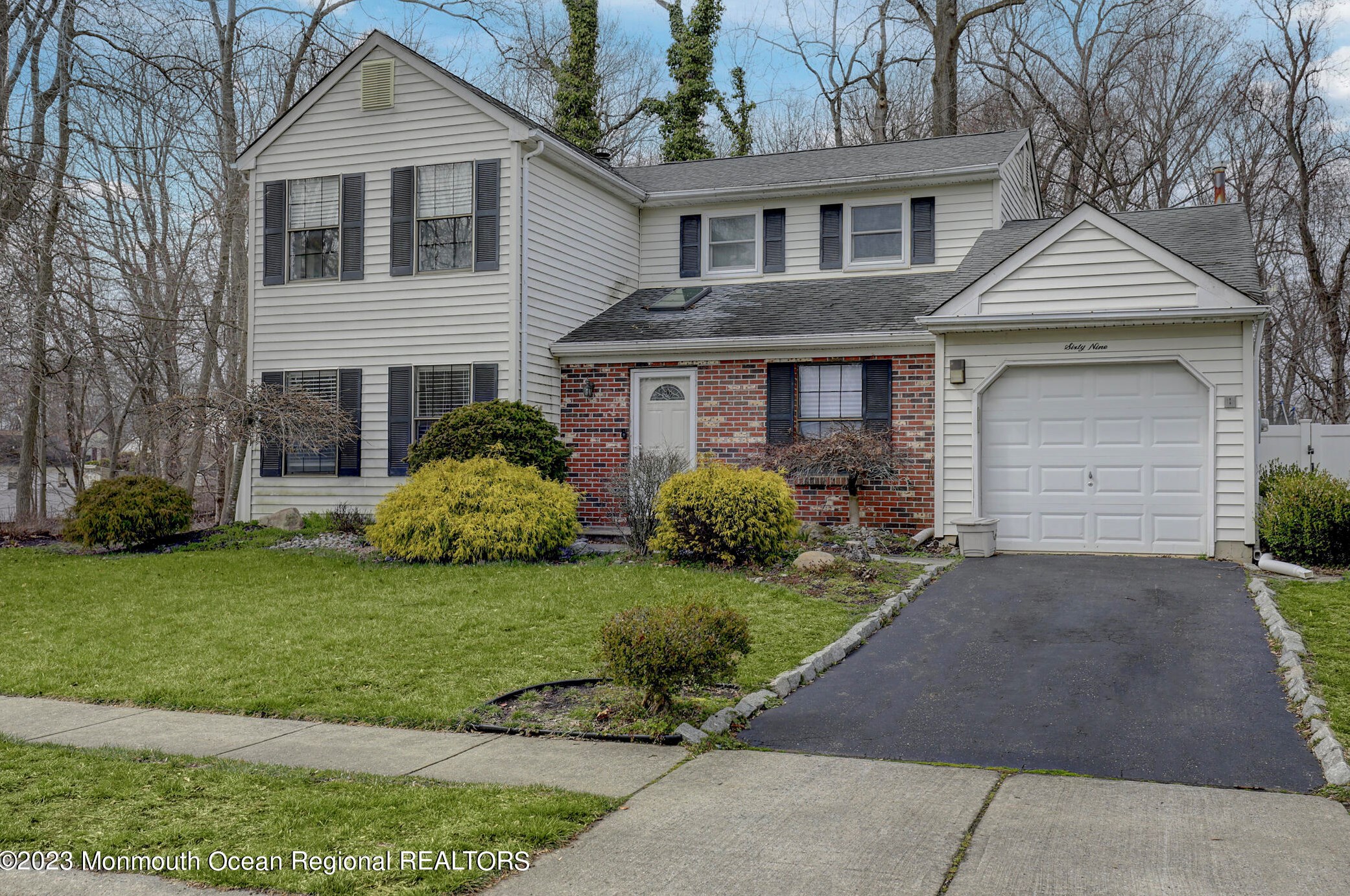 69 Mariners Cove, East Freehold, NJ 07728