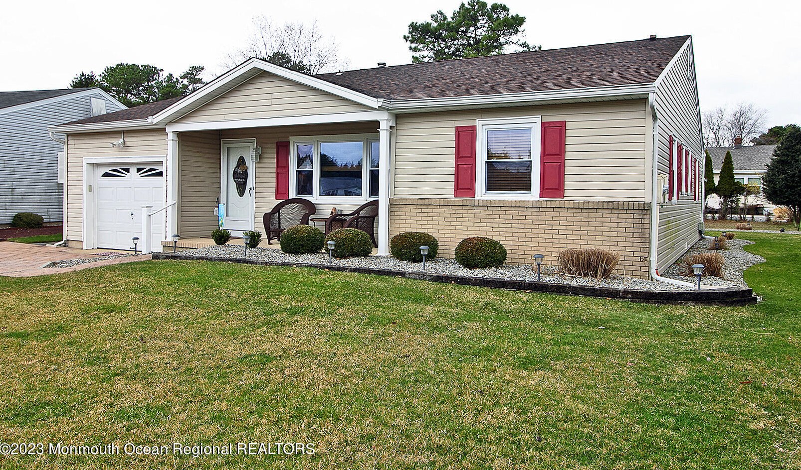 3 Basset Dr, Toms River, NJ 08757-5637