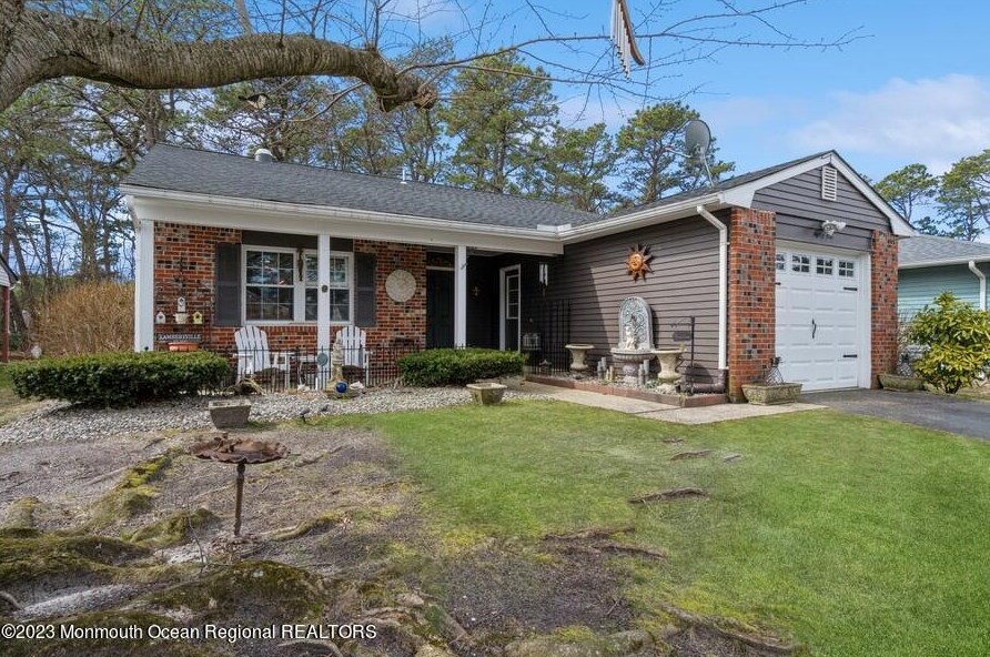 81 Seaview Ave, Bricktown, NJ 08723